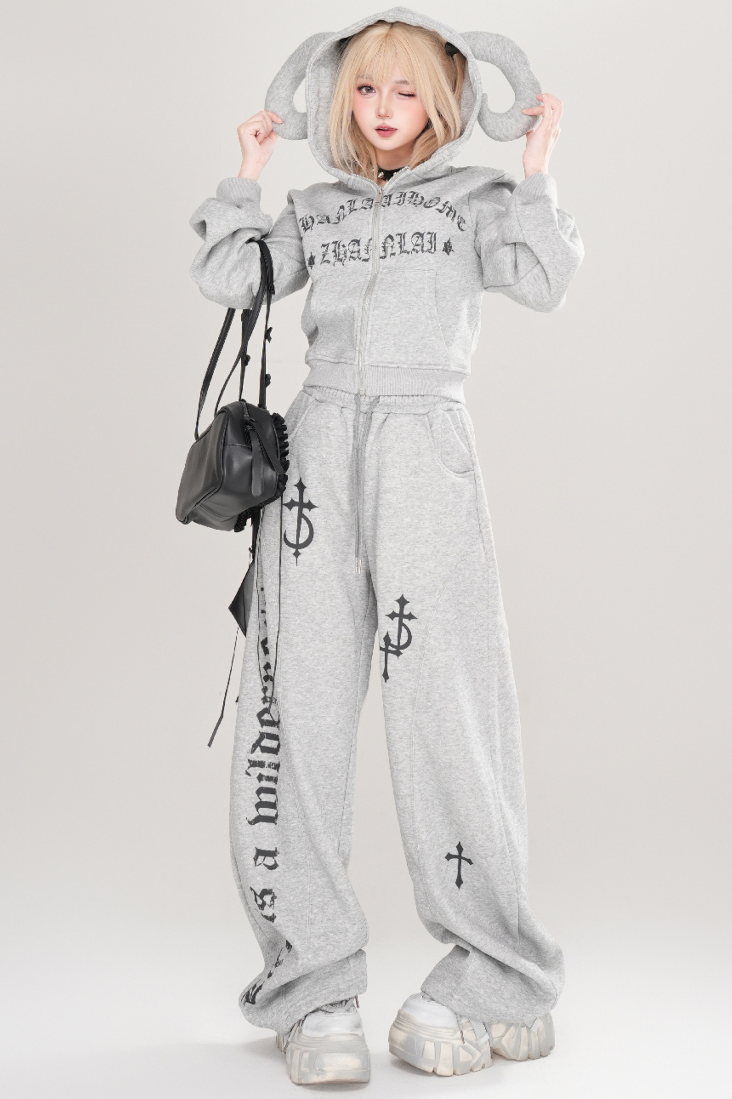 ナイトデモンシープホーンフードパーカー