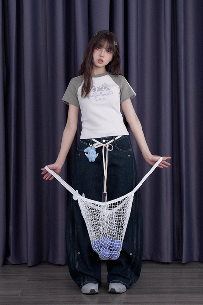 T-shirt bicolore versatile con cucciolo