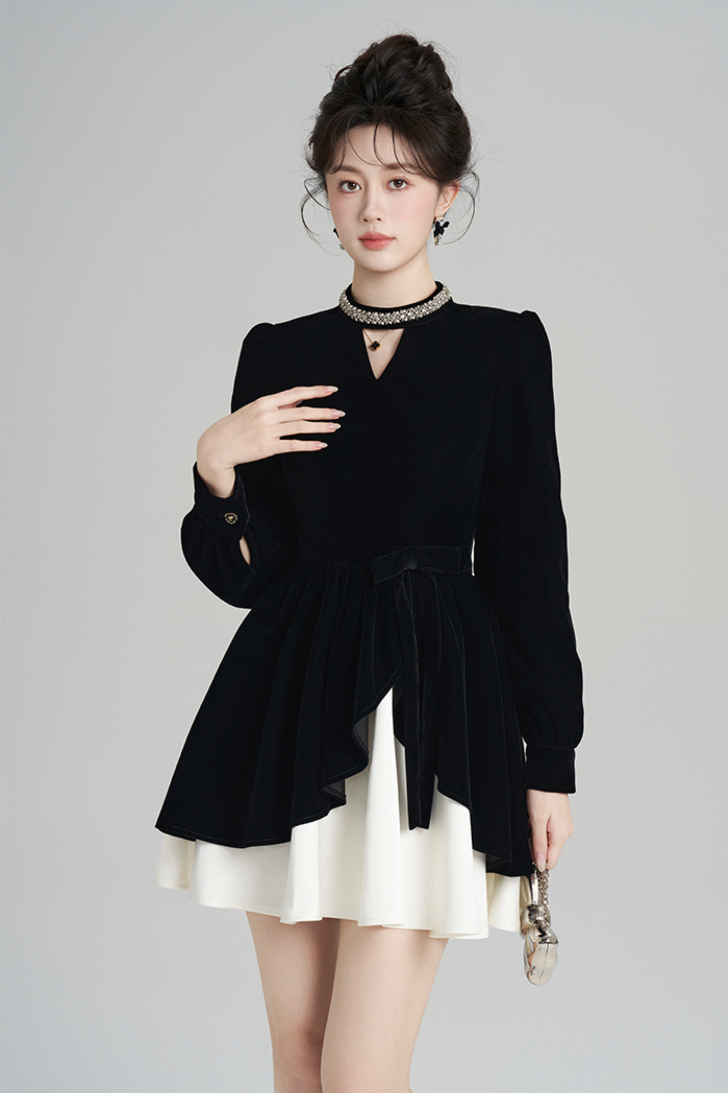 フレンチブラックベルベットラフルドレス