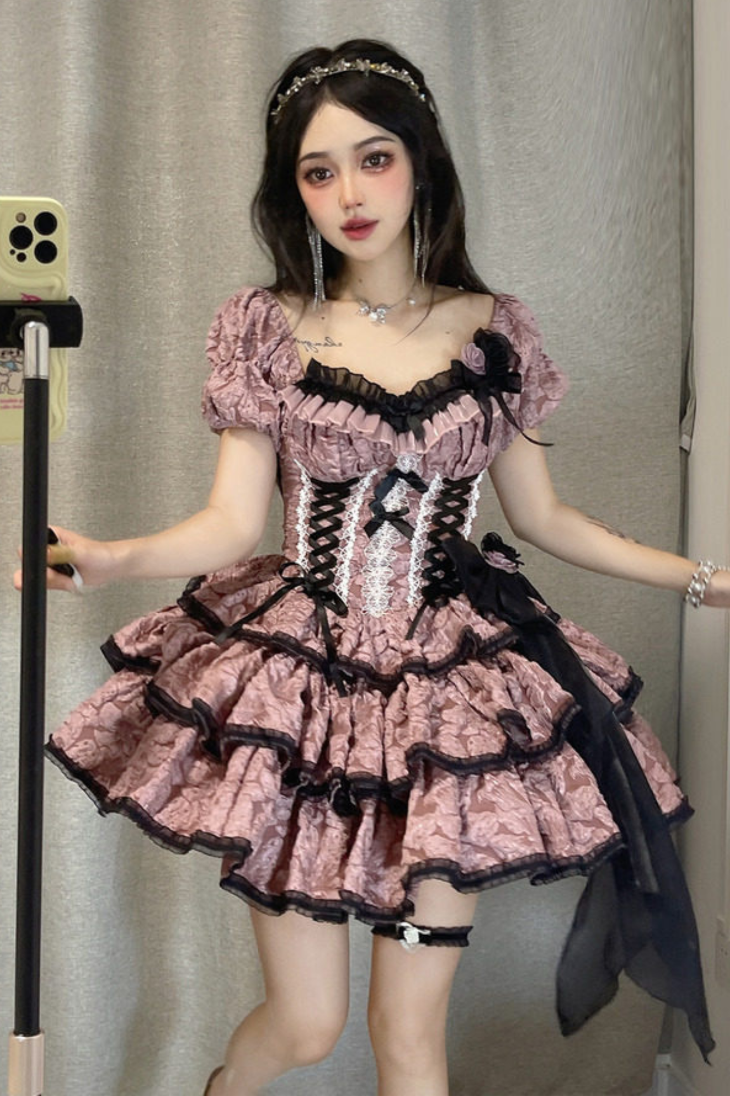 ダークピンクレースアップロリータドレス