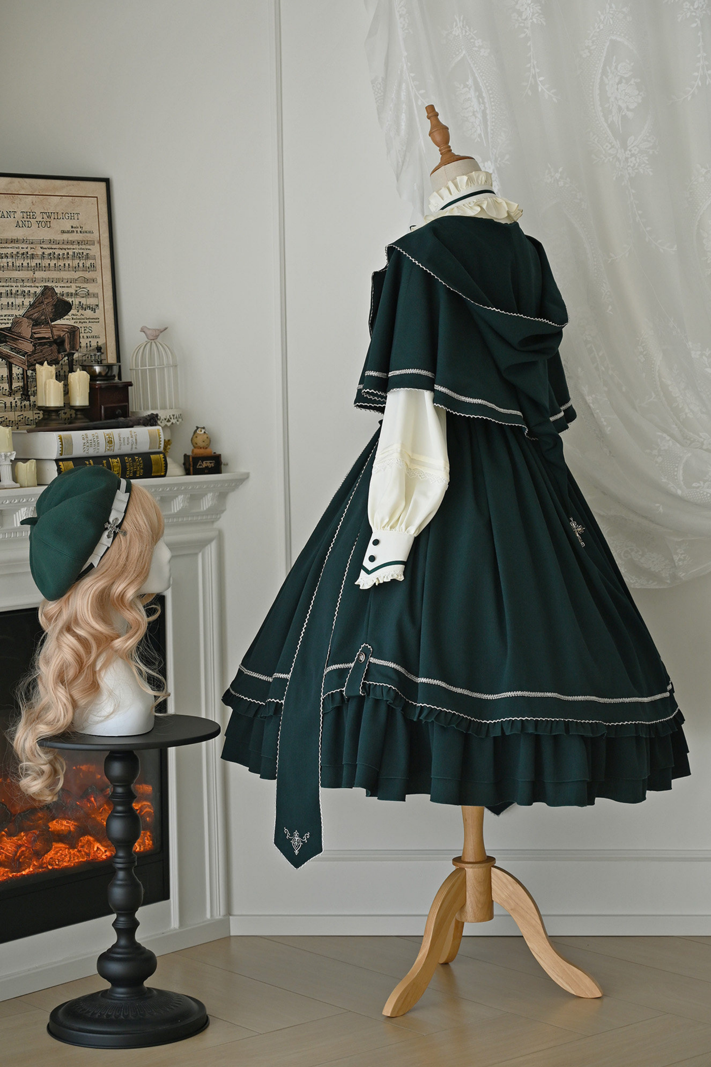 Miaustar Akademie Kleid