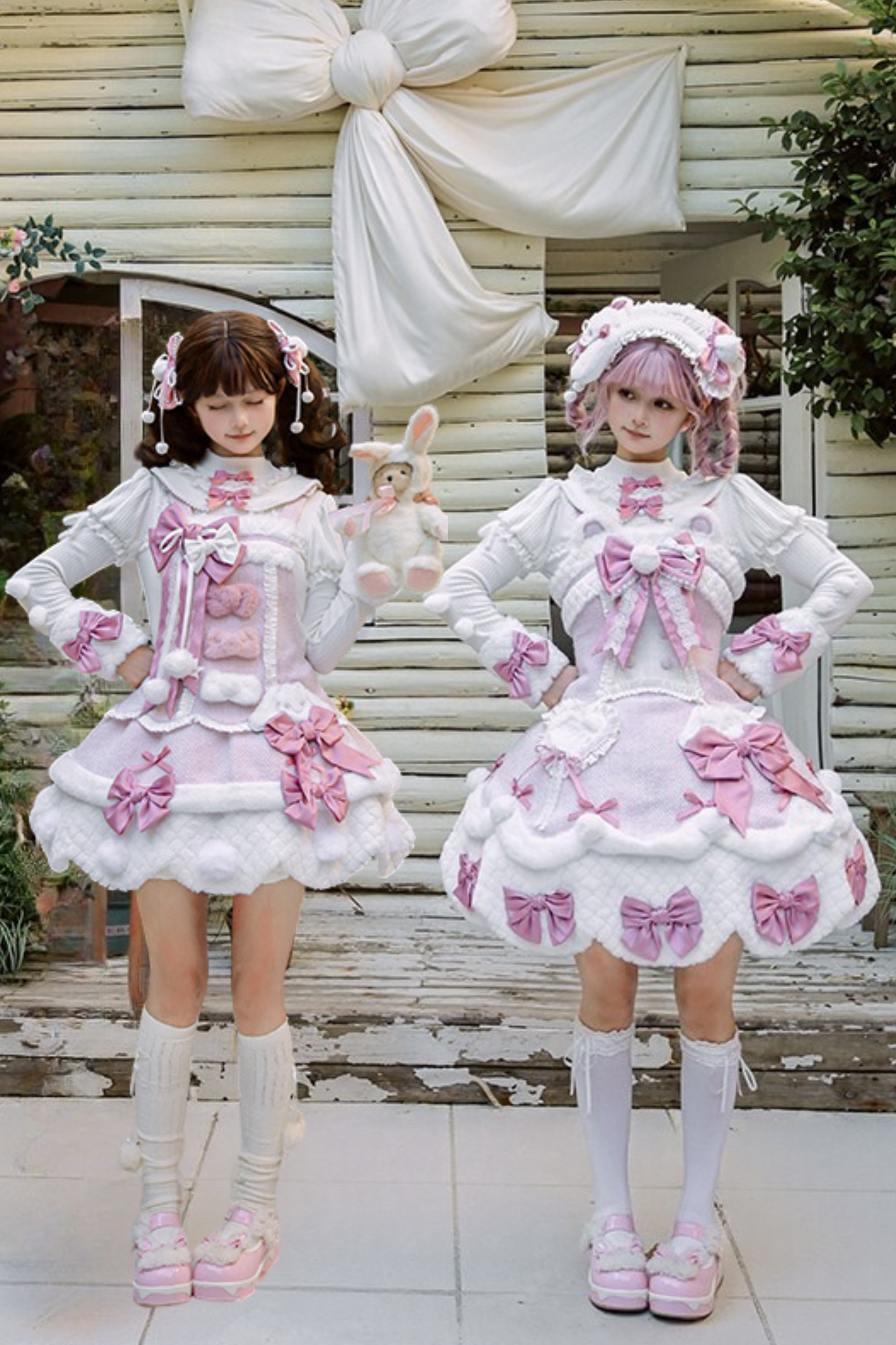 [Deadline for reservations: December 8] Floss Sugar Rabbit Fur Ball Ribbon Suspender Dress