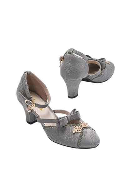 Round Chinese-Style Wedding Shoes