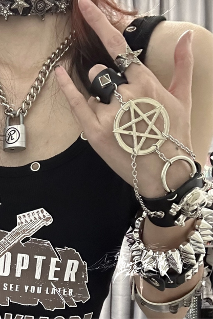 ダークメタルリベットブレスレット