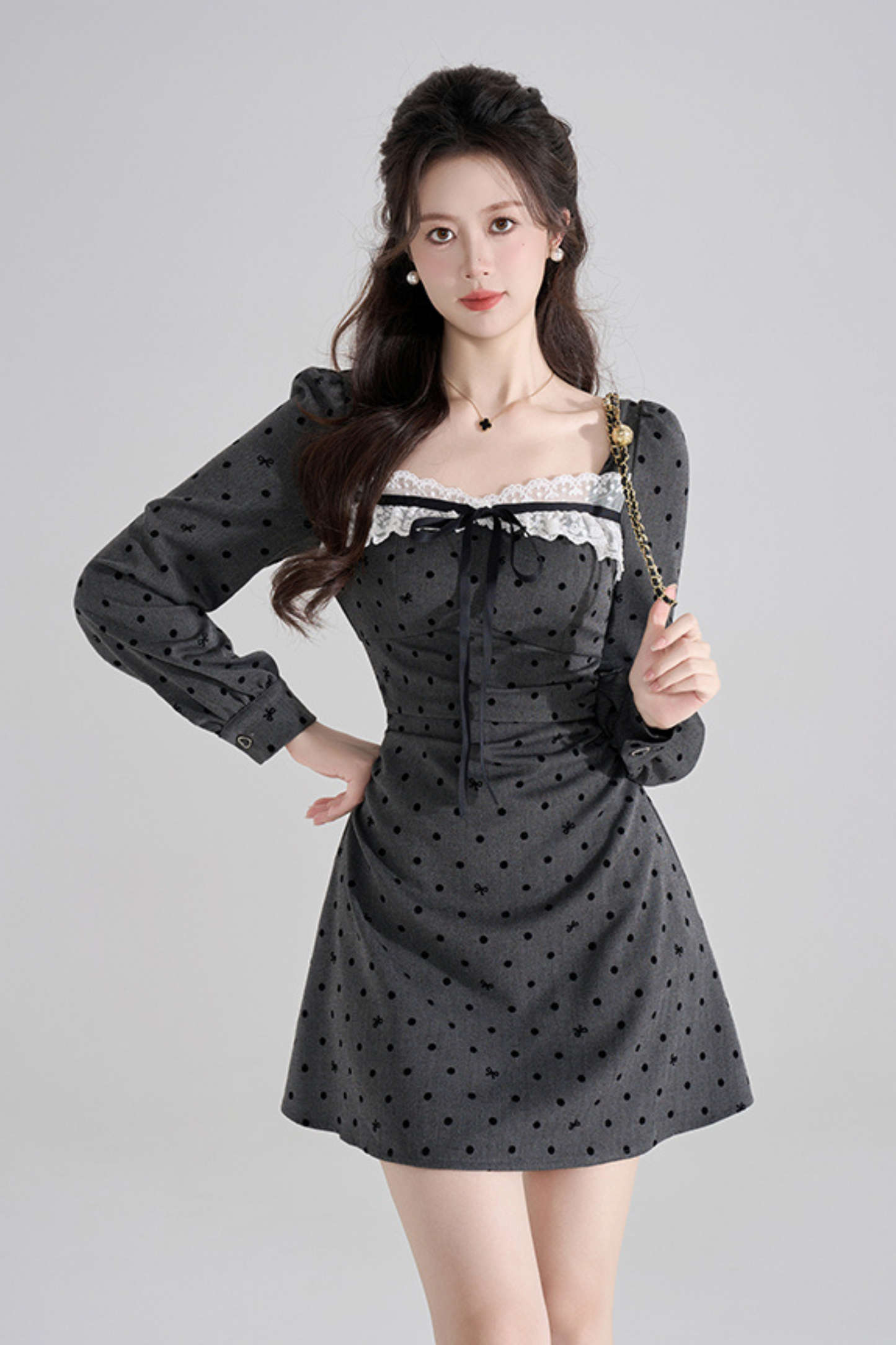 スイートドットスクエアネックドレス