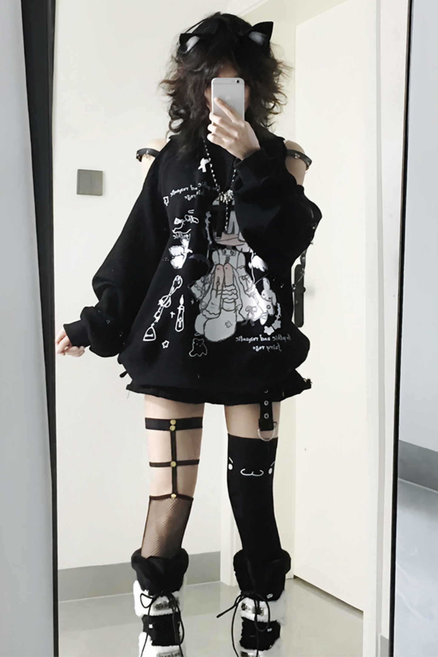 エンジェルプリントオフショルダースウェット