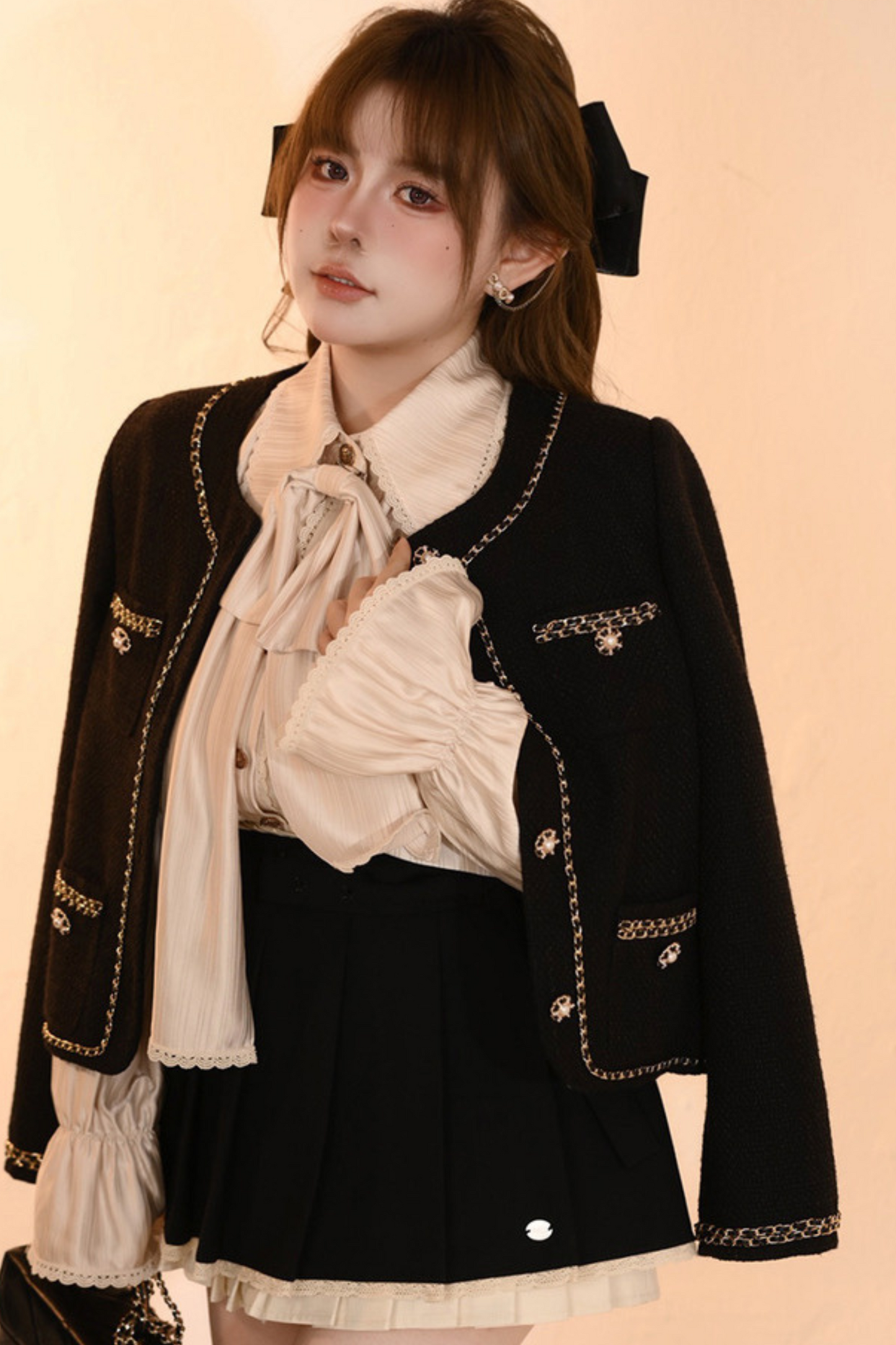 [Reservation product] Shiny ribbon shirt + pleated skirt