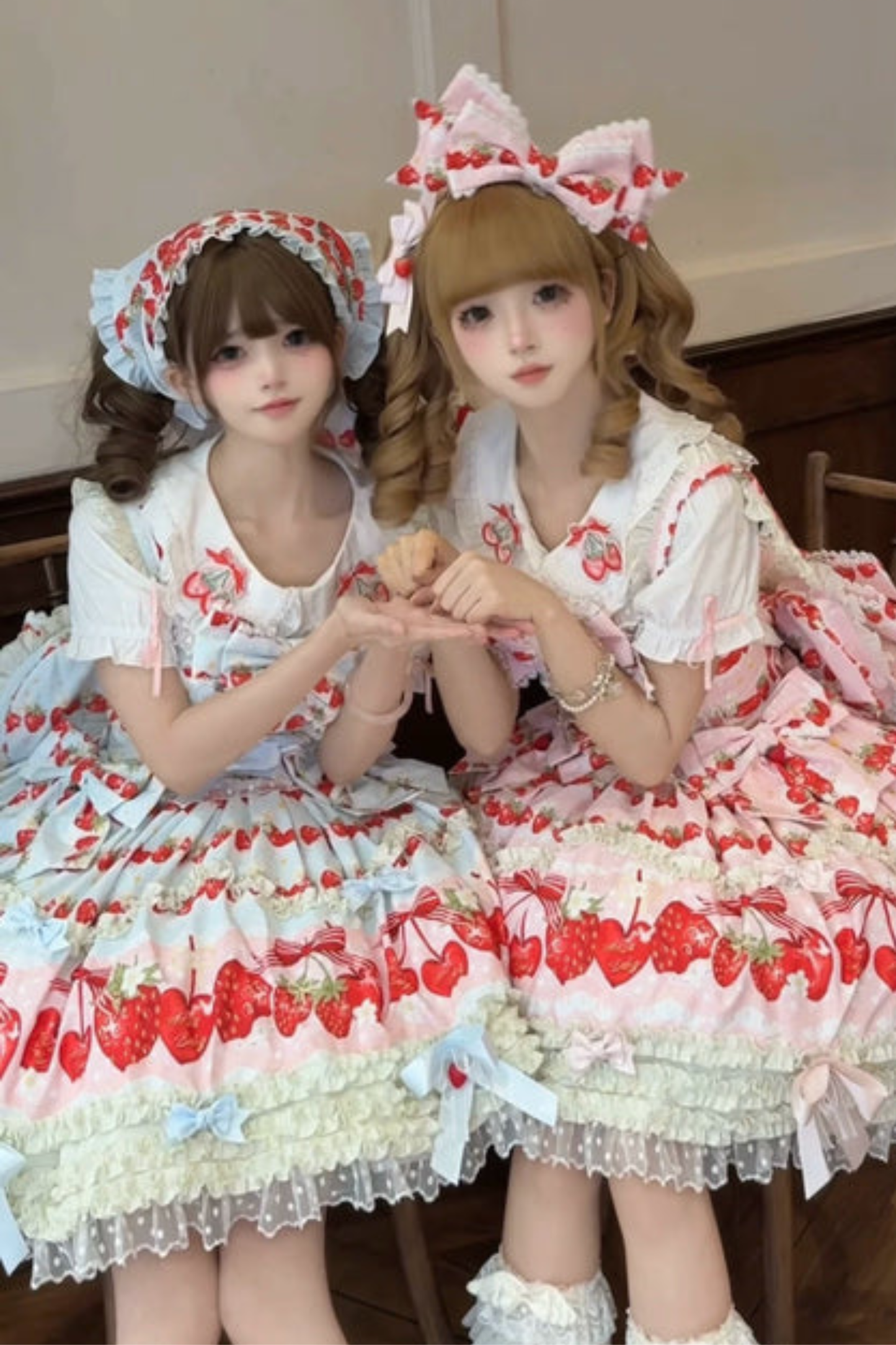 ストロベリーロリータジャンパースカート+ラビットヘアスカーフ+ビッグリボン+トップス+ハット+ボンネット