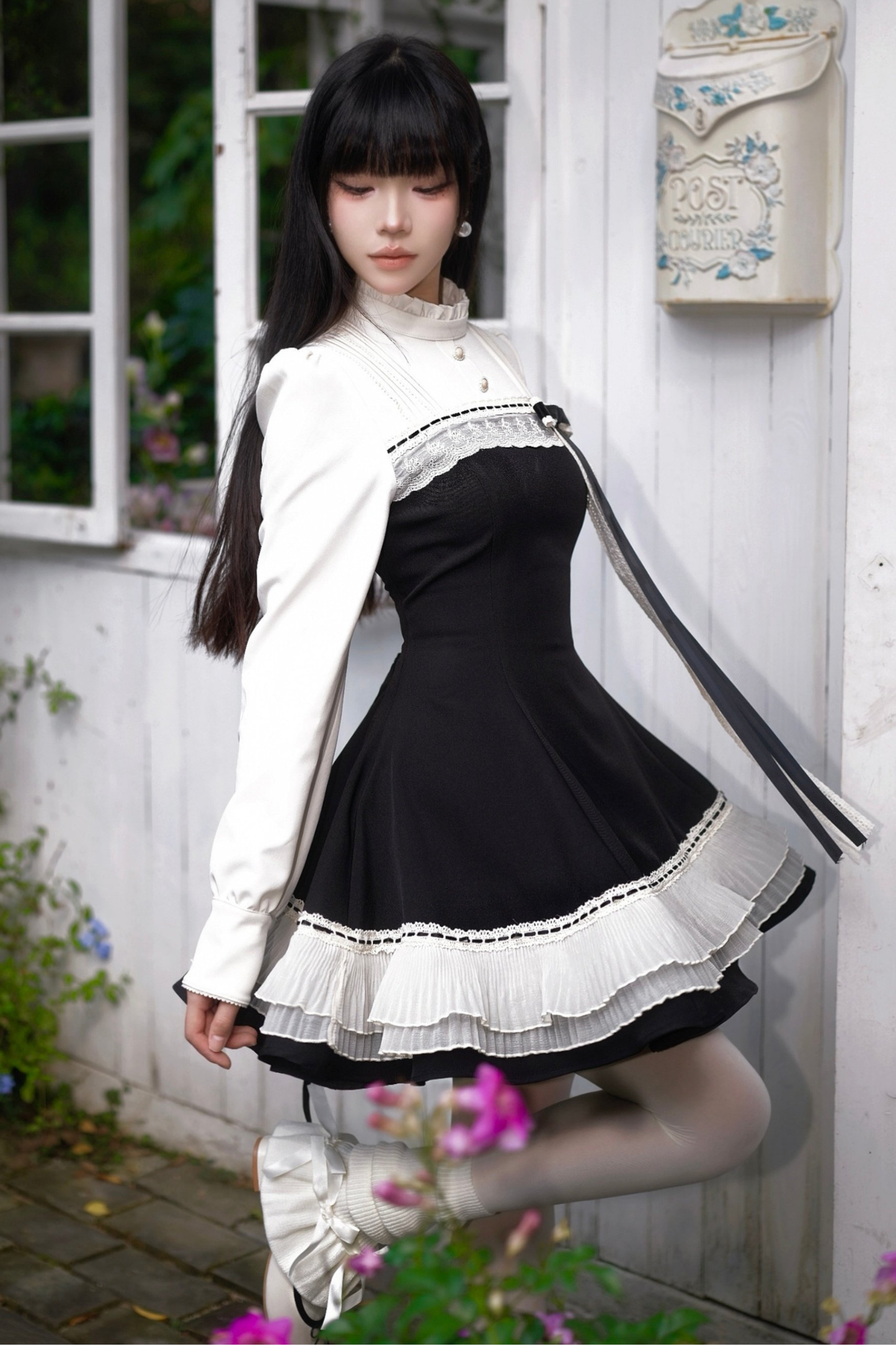 フレンチブラックシックドレス