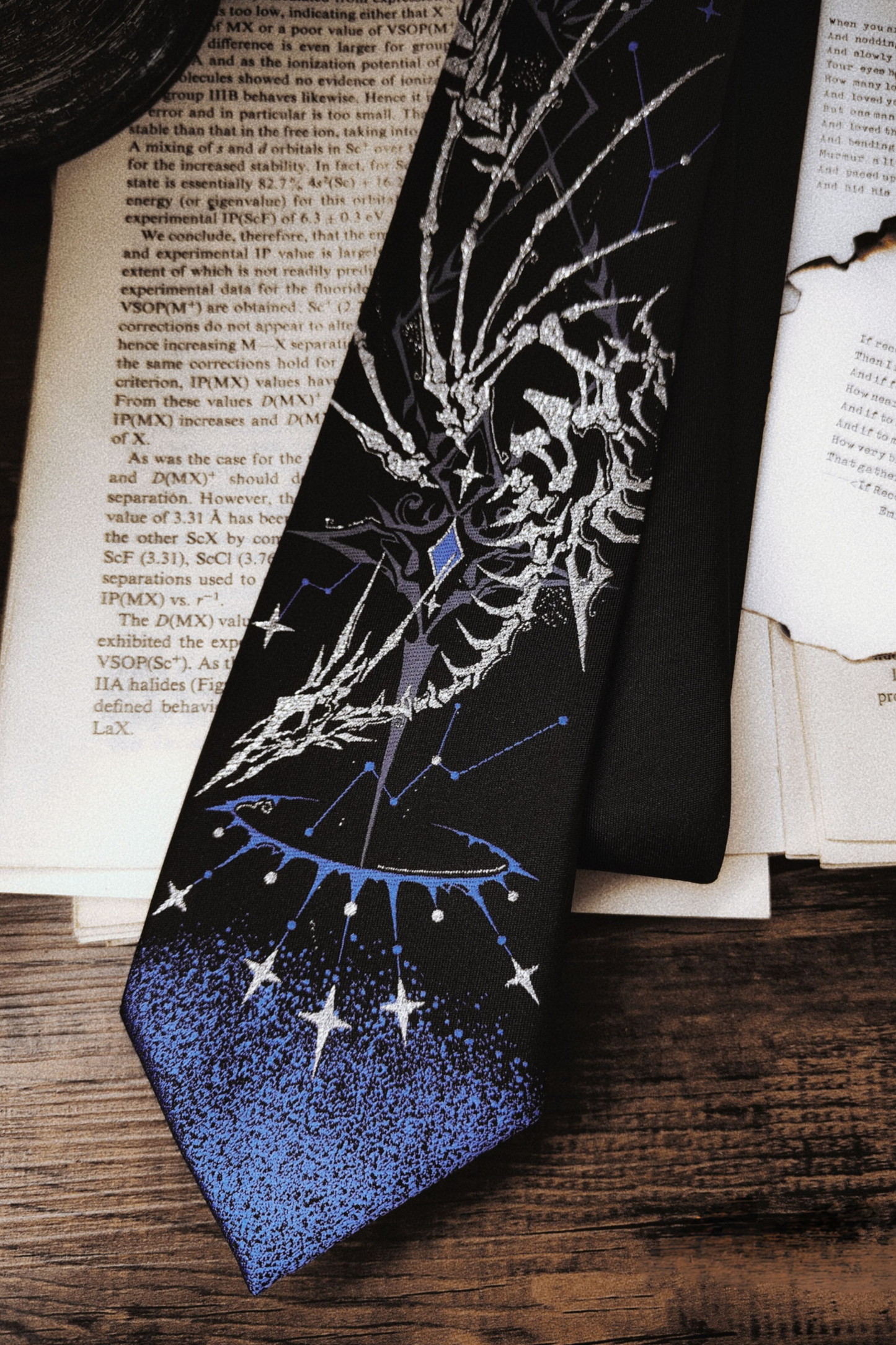 【12月26日予約締切】ギャラクシーボーンミストコアゴシックジャカードネクタイ