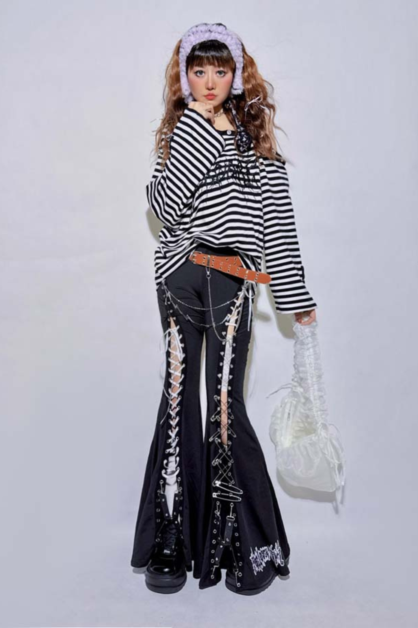 ストラップカットアウトフレアパンツ+ベルト