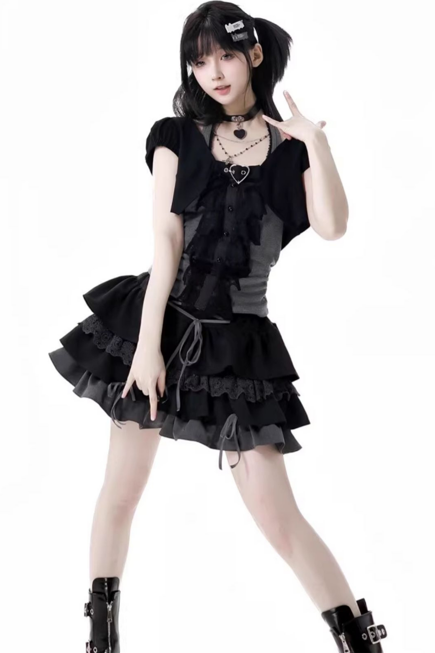 ヴィンテージショートカーディガン＋レースホルターネックトップス＋スカート