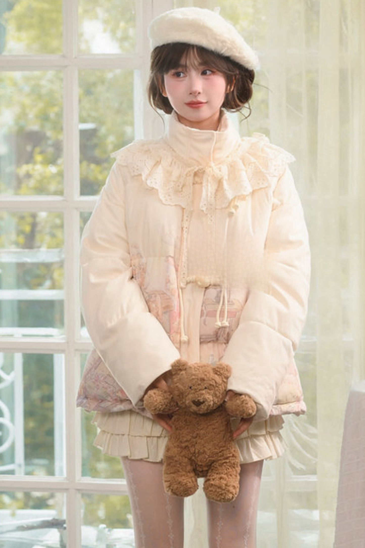 フェアリーテールレースカラー付きダウンジャケット