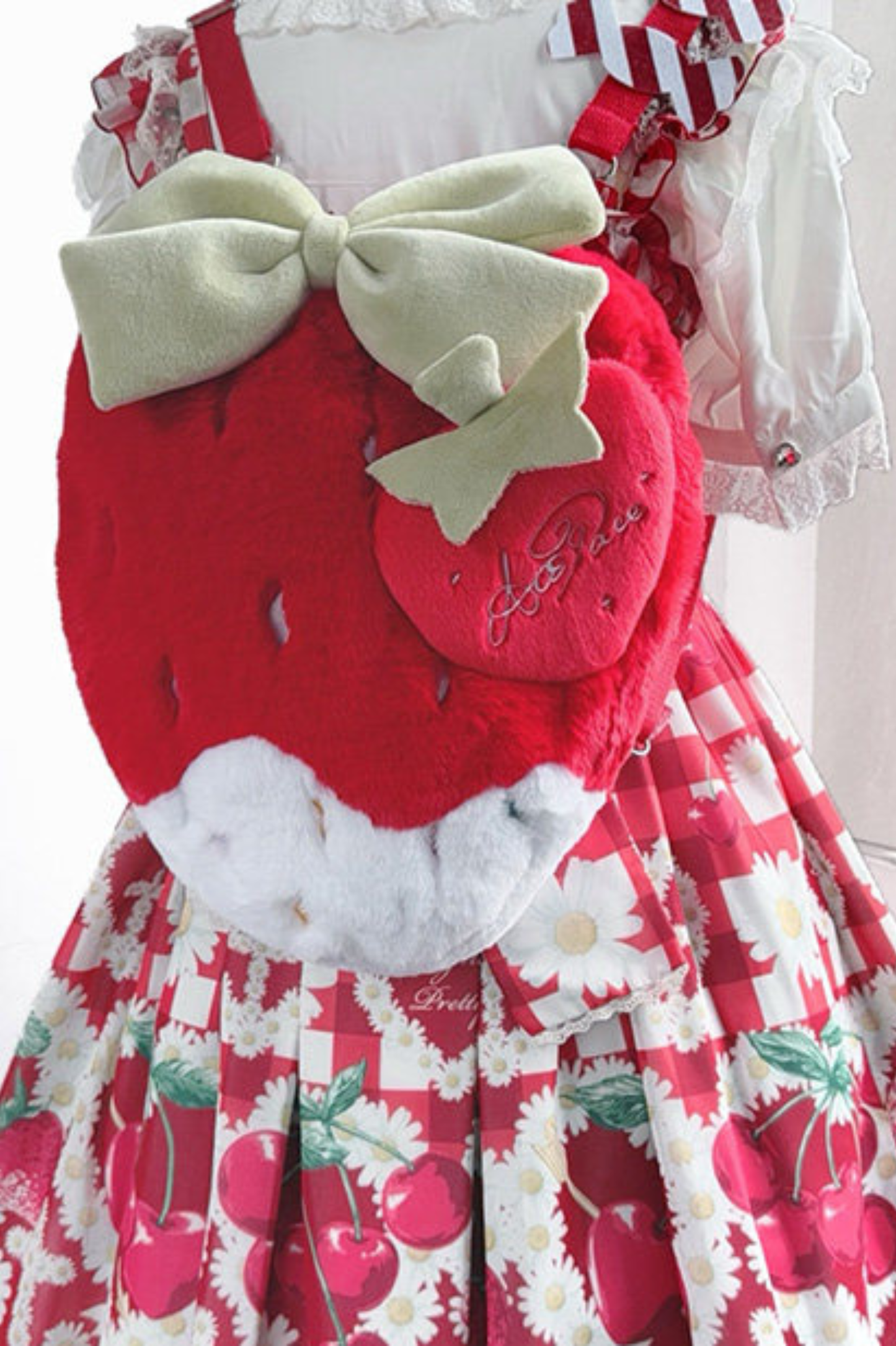 ストロベリークリームリュック