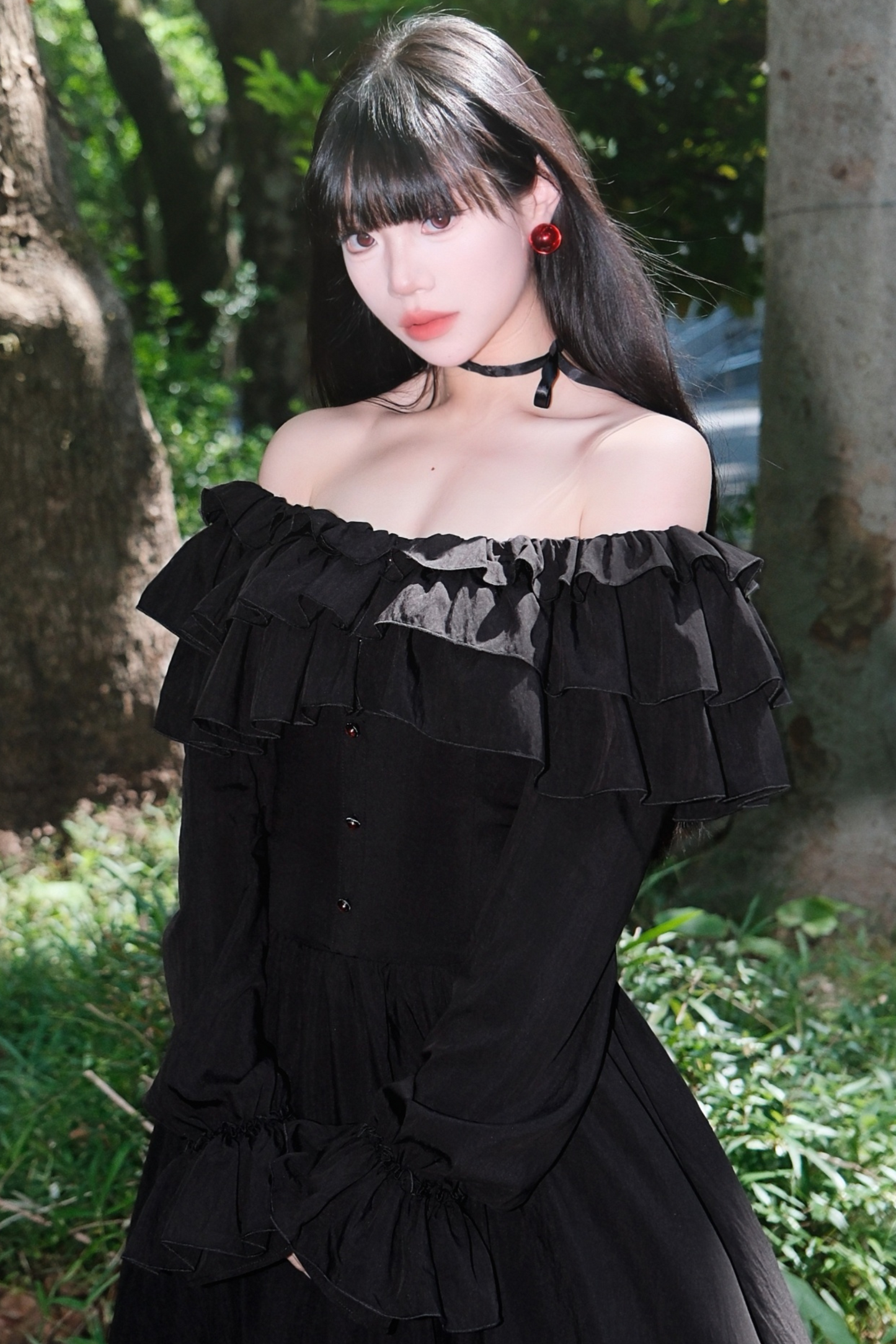 One Shoulder Mode Cape Lace Dress