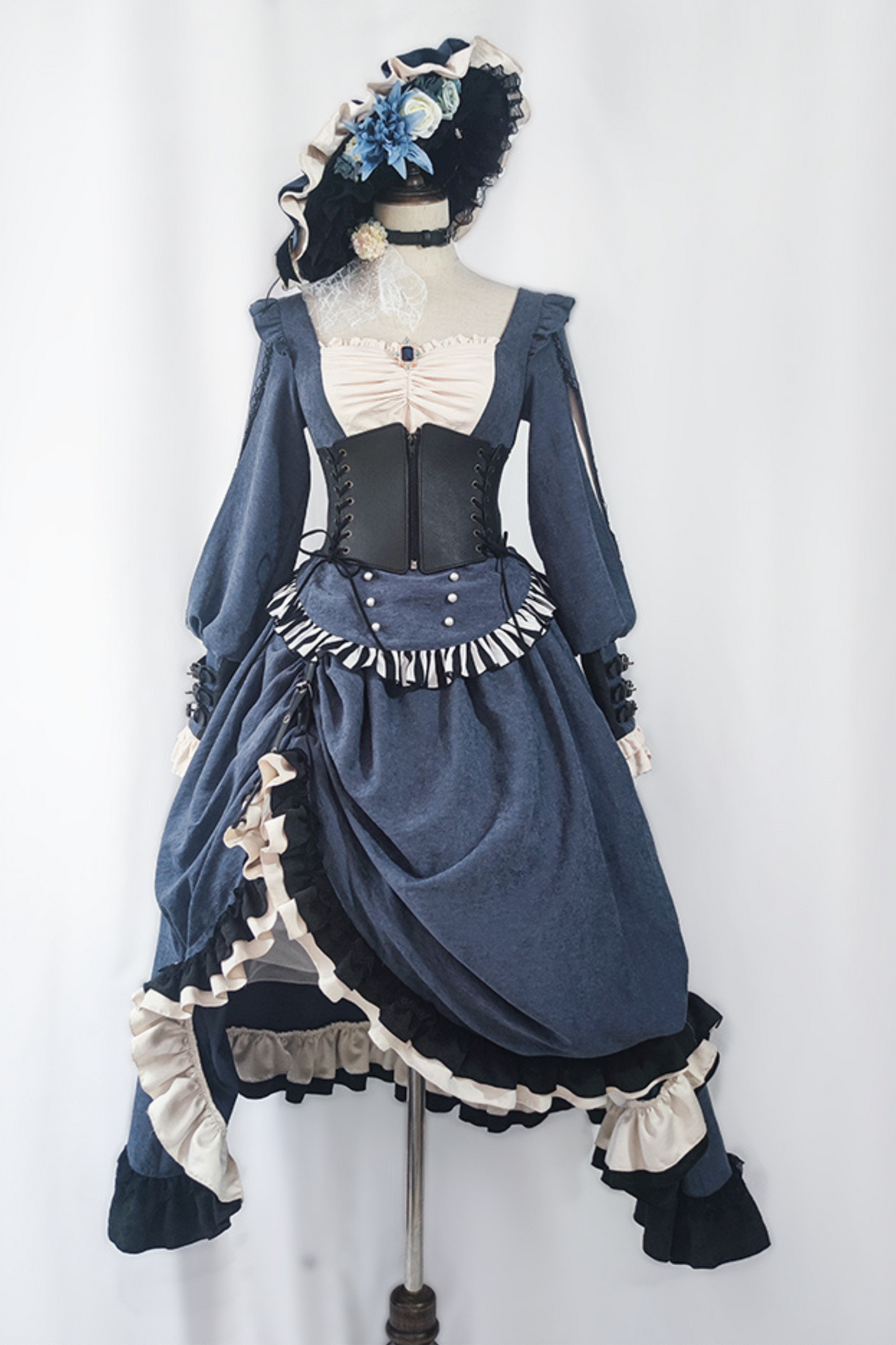 [Reservation Deadline: February 23rd] Classic Elegant Traveler Princess Dress Suit Complete