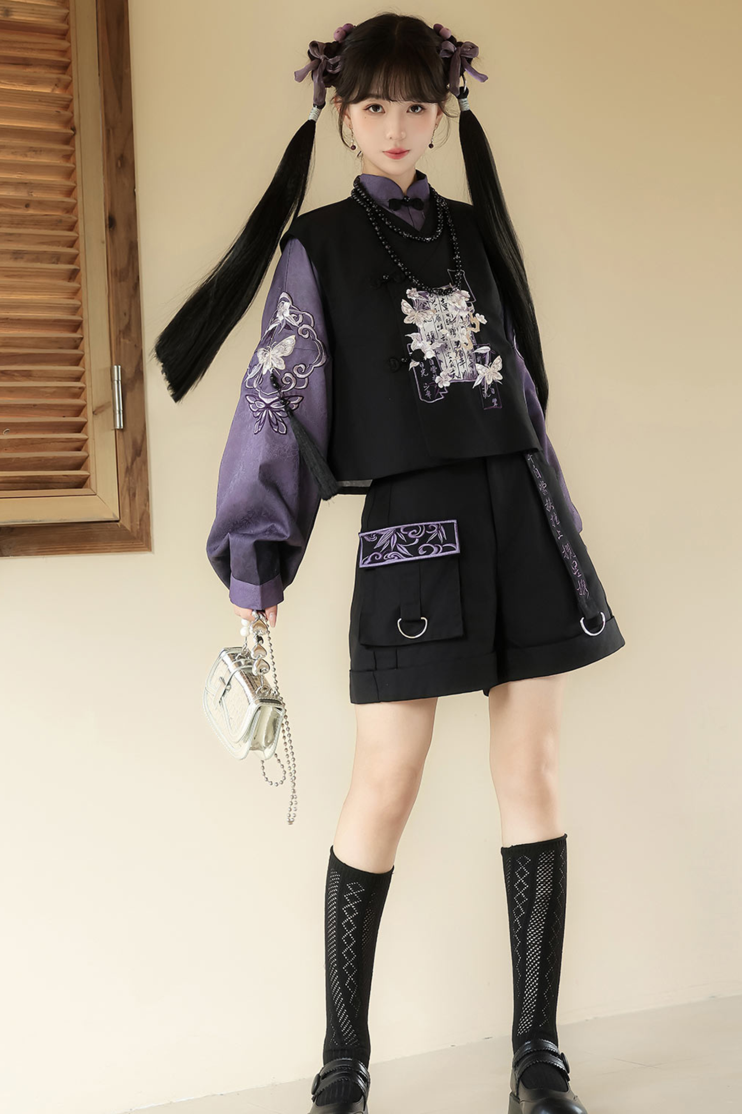 Dark china top + vest + shorts + necklace