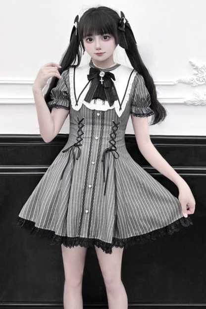 Dark Kawaii Schnür-Streifenkleid