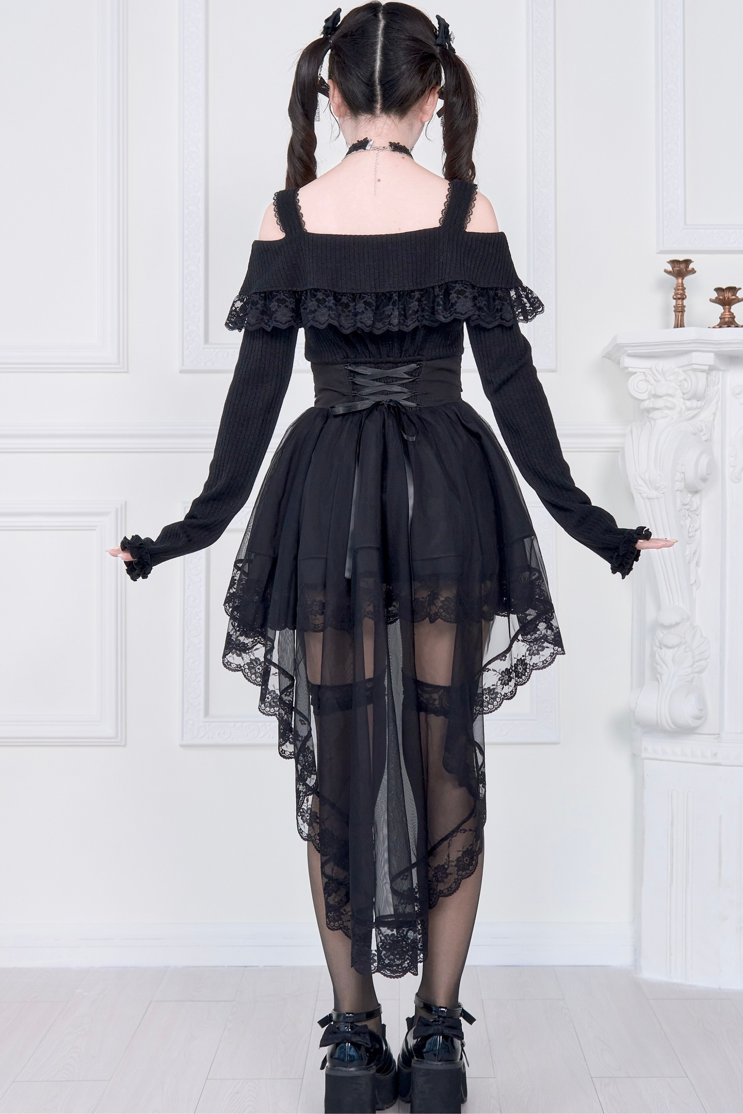 Off-Shoulder Mine Lace Dress