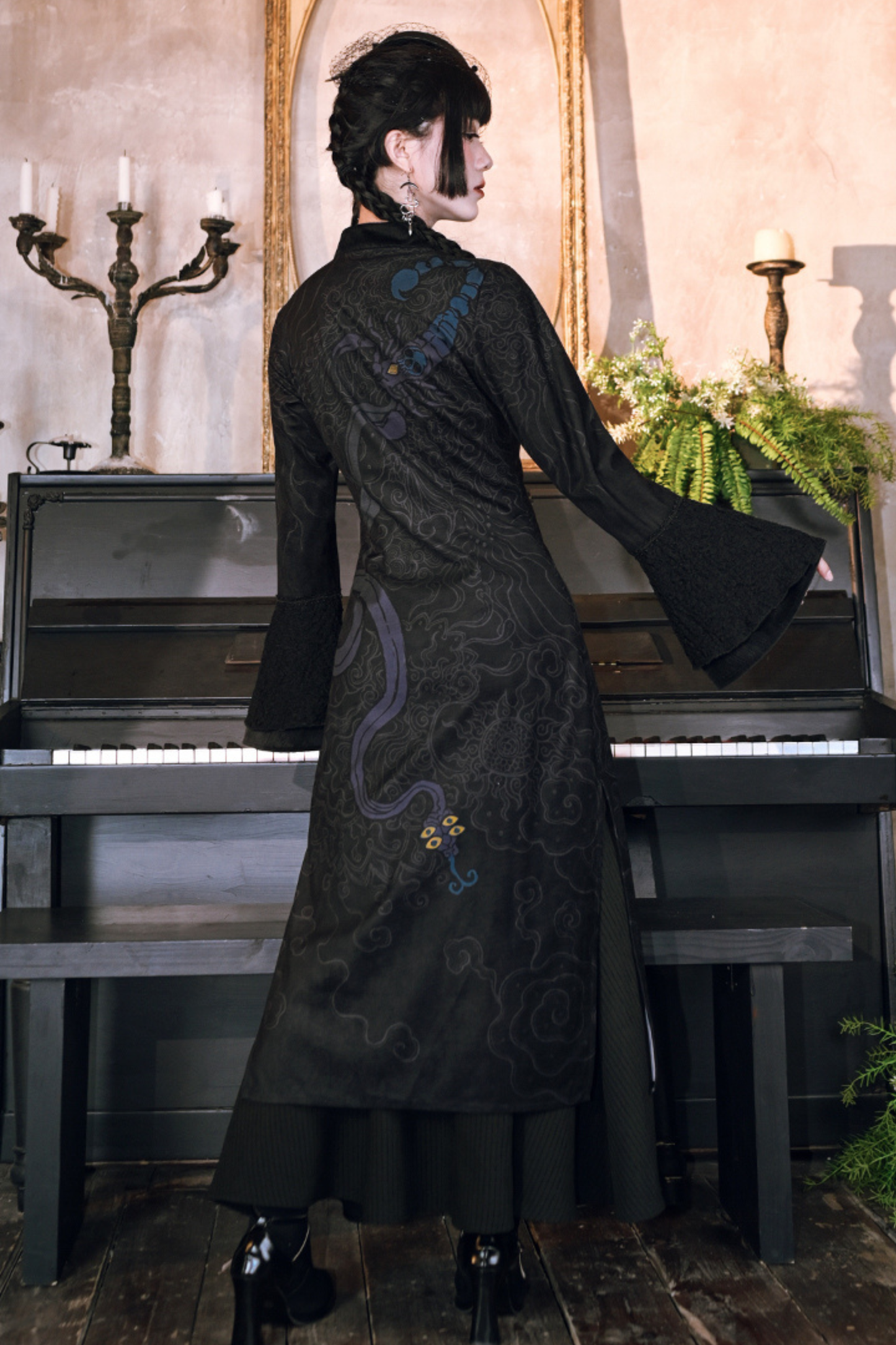 Weird House "Five Poisons" dark print cheongsam long skirt female design sense tassel shawl cloak new Chinese suit