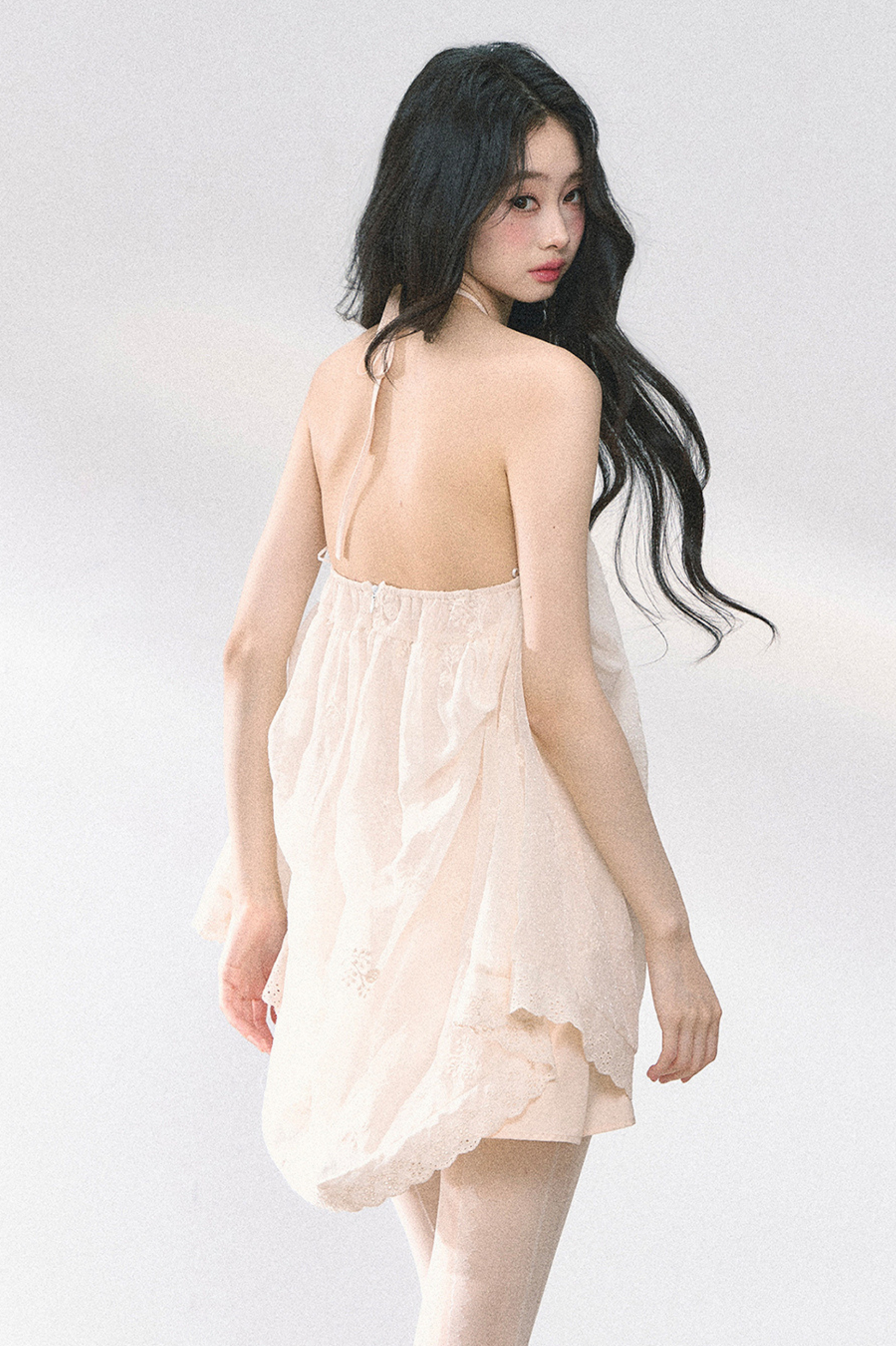 ウェンディレースフラワーホルターネックドレス