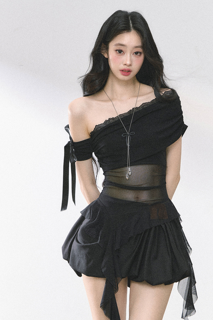 シアーオフショルダートップス