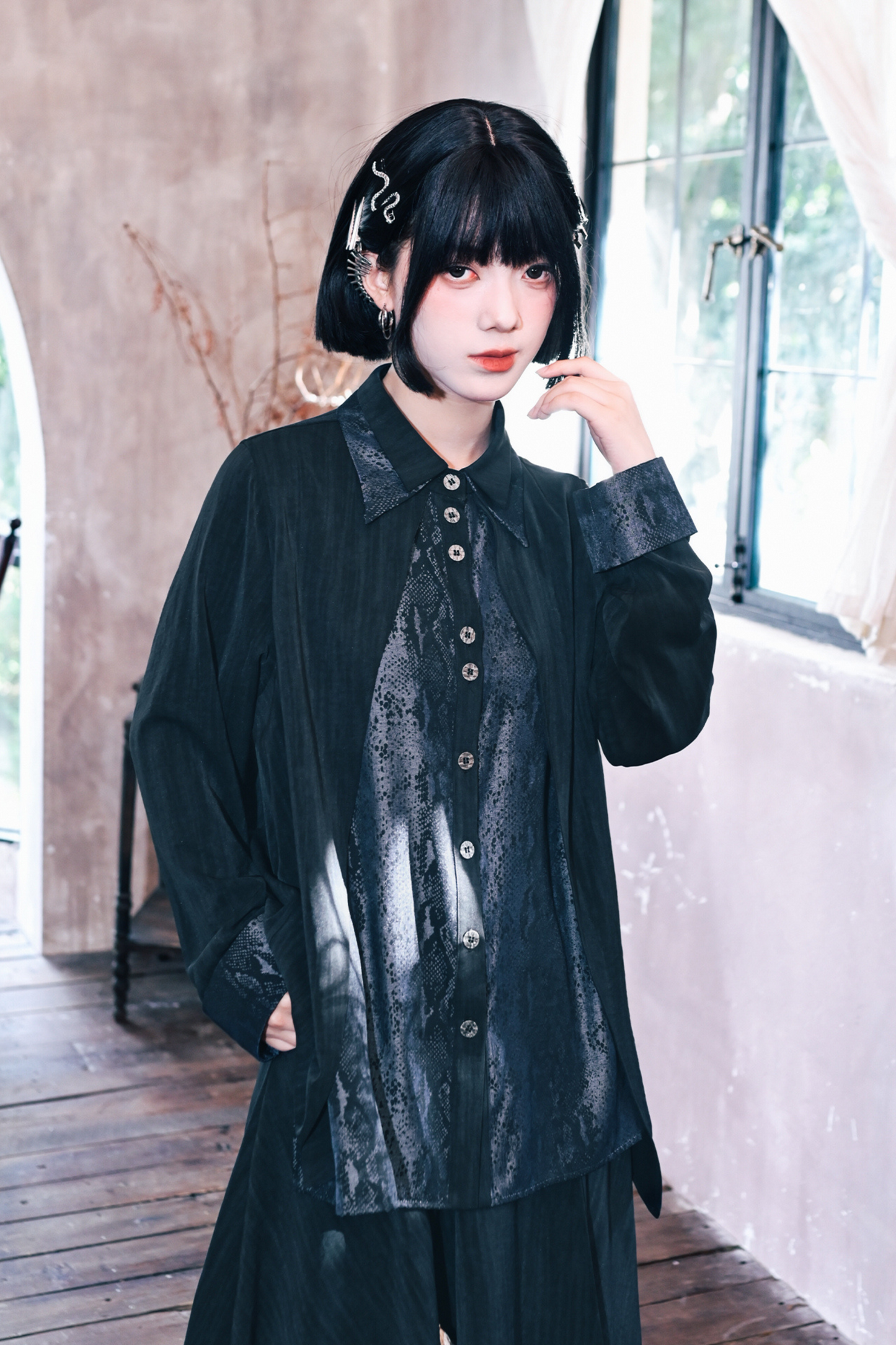 Snake design patchwork shirt