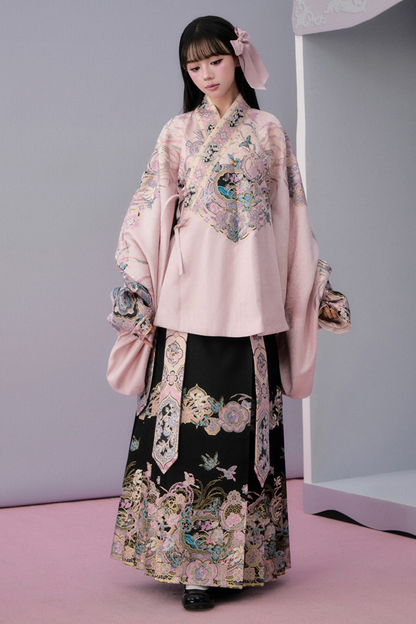 Süße China-Jacke + Plisseerock + Accessoires