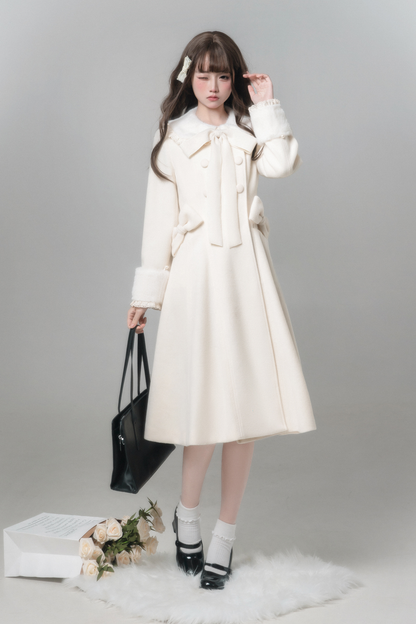 ホワイトスノーロングコート+シャツ+スカート