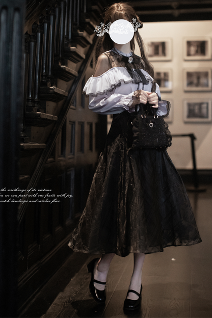 エレガントロングスカート+レースシャツ+リボン