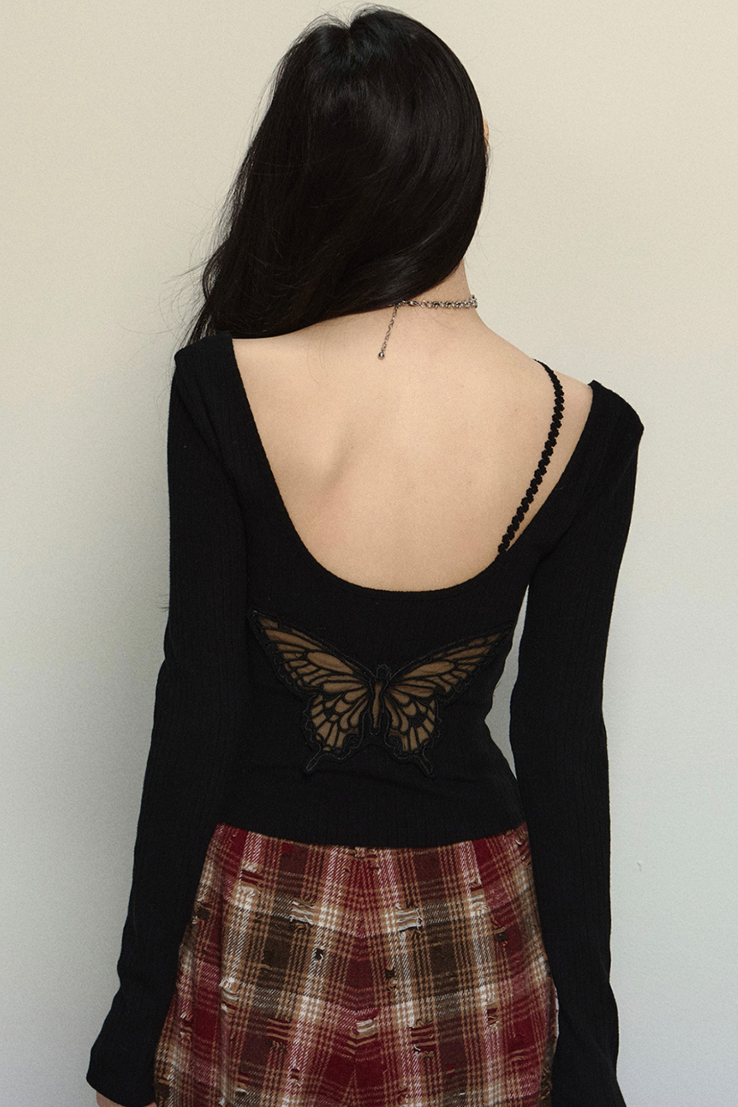 Crimson Eyes Slim Backless Tops