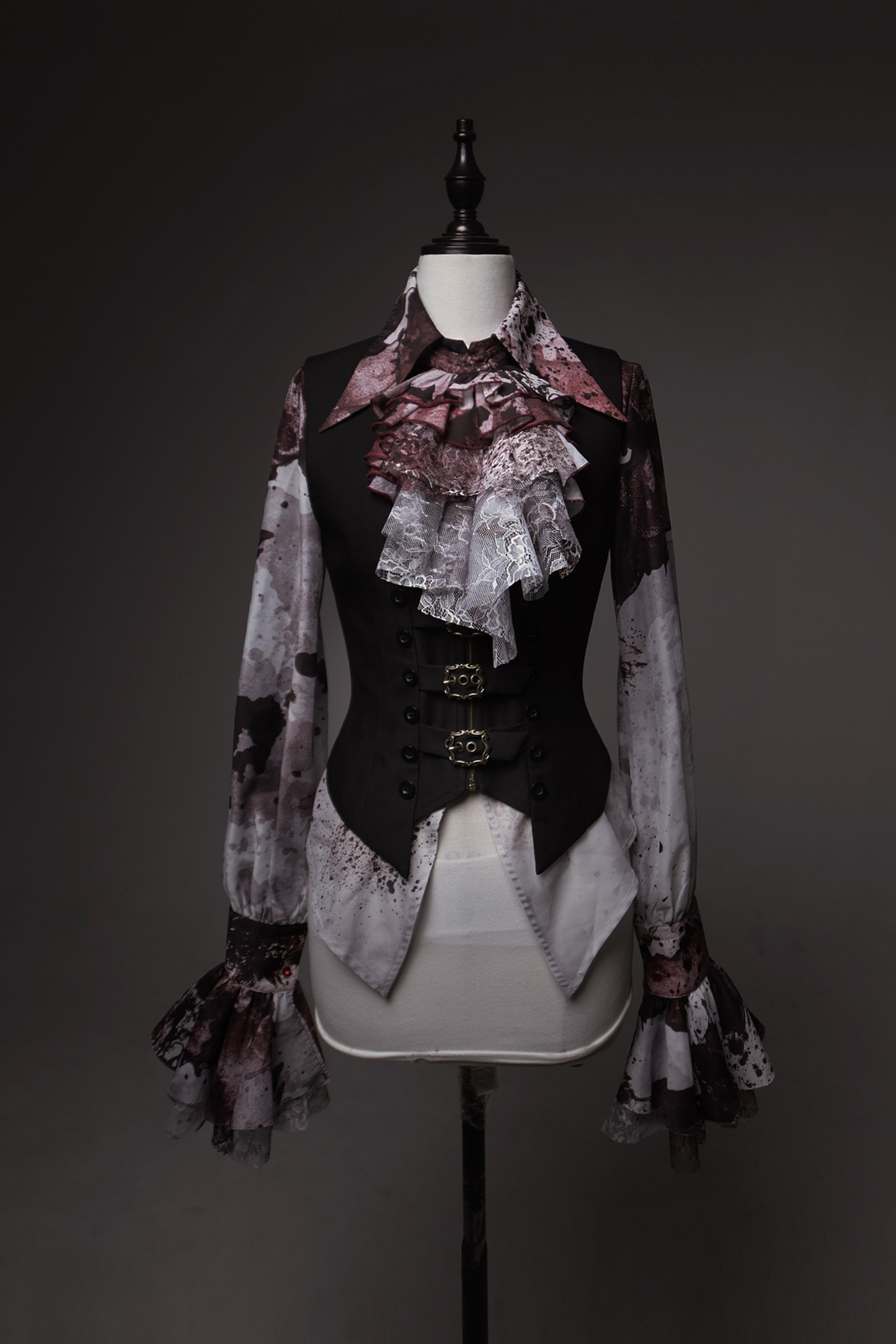 【12月10日予約締切】Bloodstainedプリントポイントテッドカラーシャツ