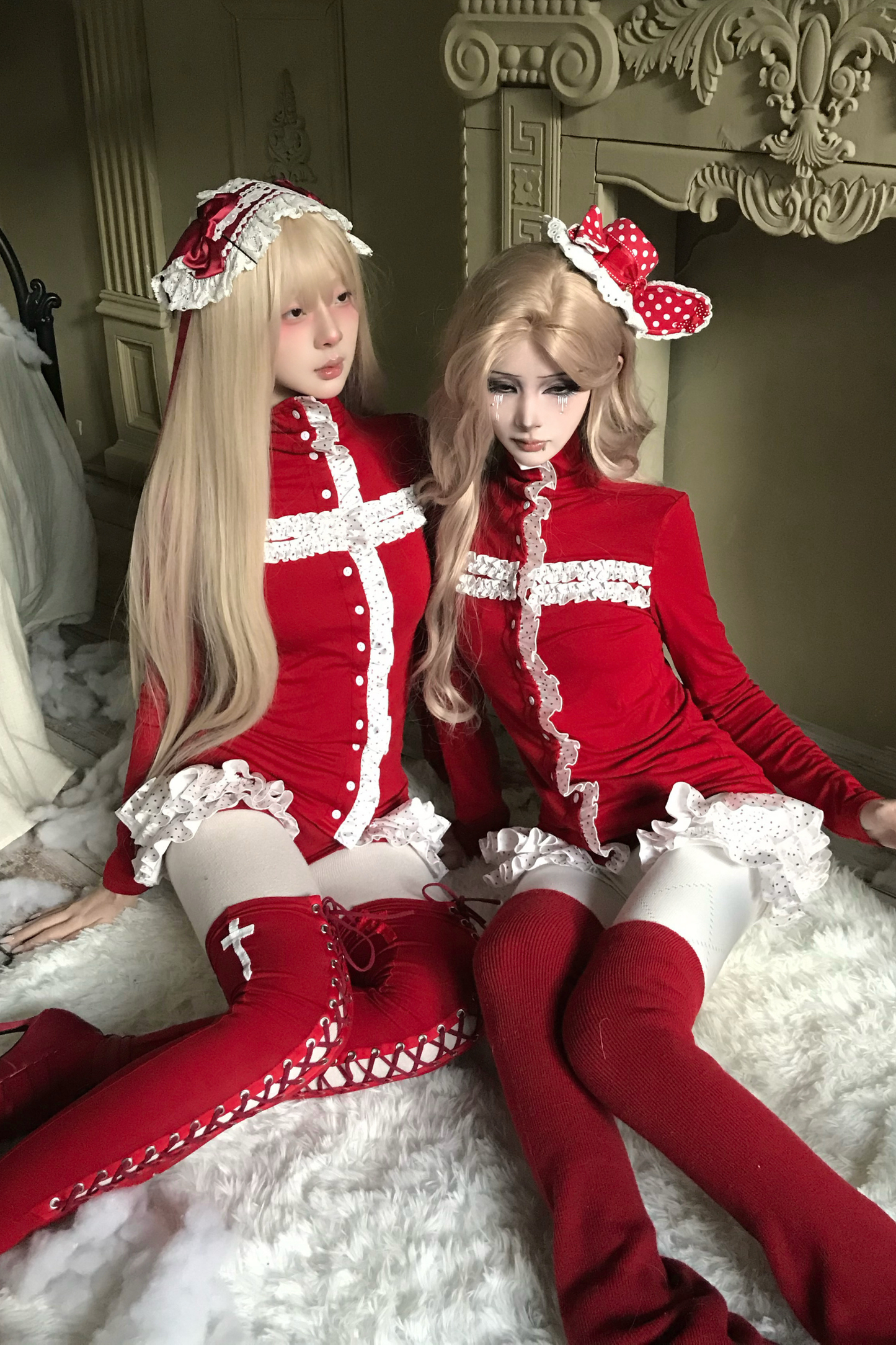 レースクロスタートルネックトップス+レースショートパンツ