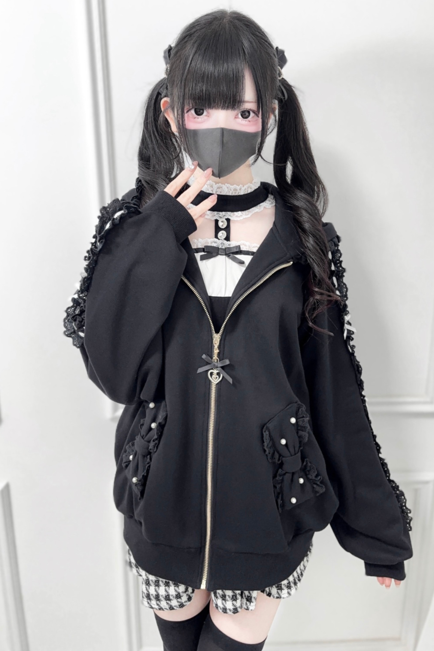 ネクラリボンフリルフードパーカー