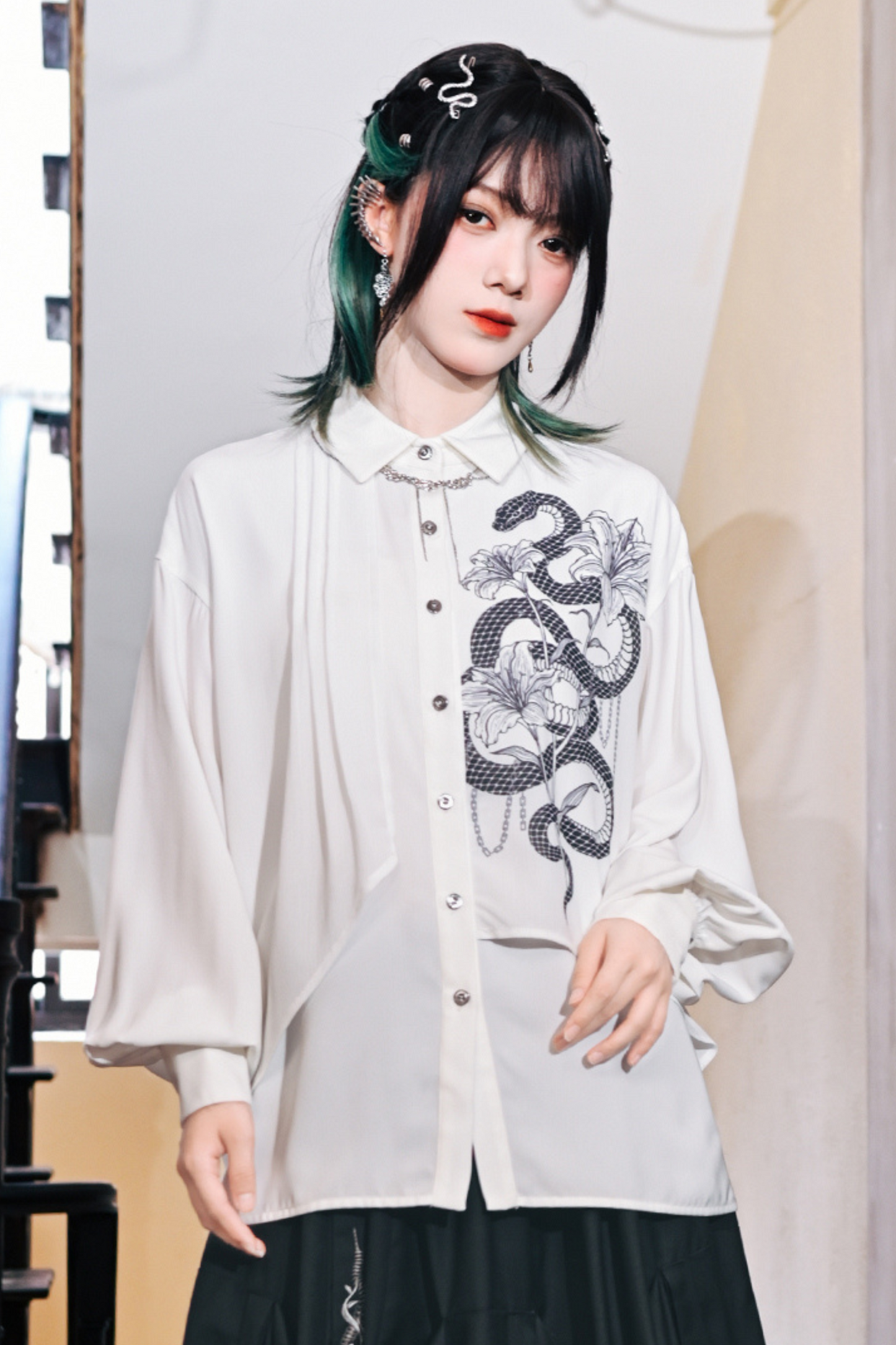 Double Layer Snake China Shirt