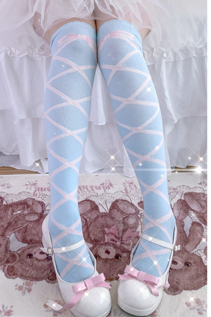 Verflochtene Riemen Lolita-Socken für Frauen, Frühlings- und Sommersocken über das Knie, dicke Baumwoll-Lolita-Mittelsocken, japanische schlanke Beine sind süß 