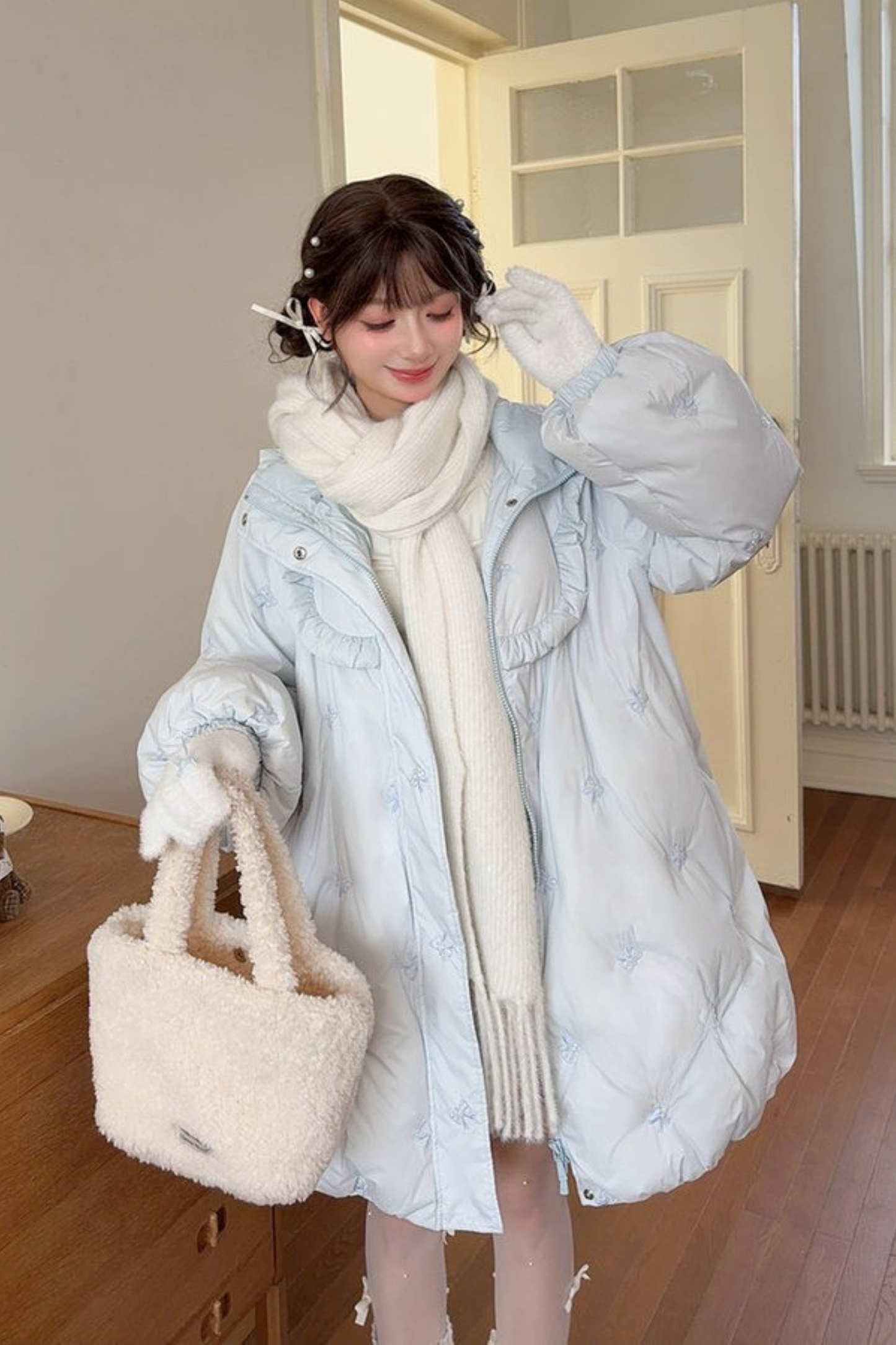 キャットルーズフードダウンジャケット