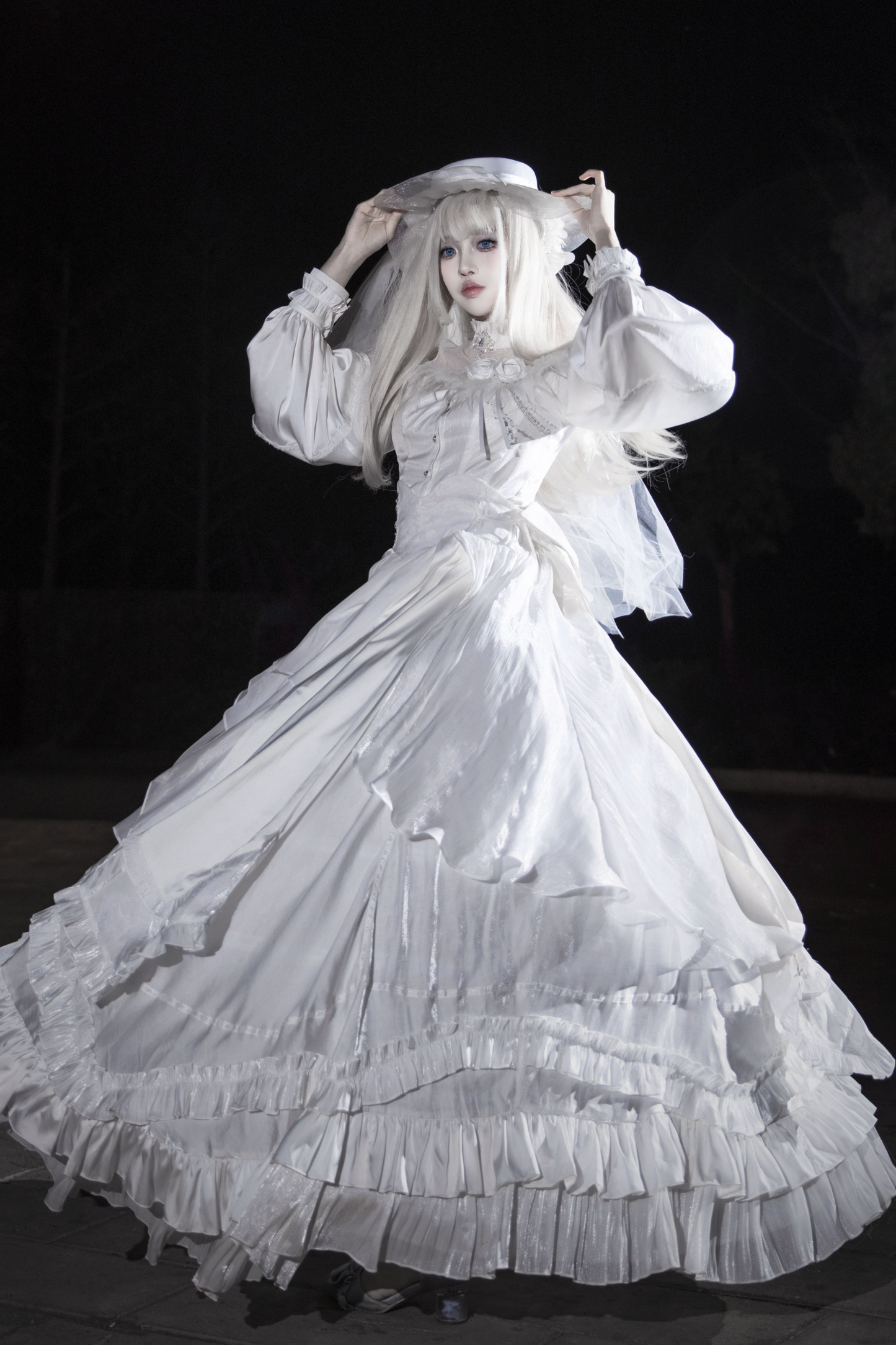 Off-the-shoulder shirt + oversized skirt