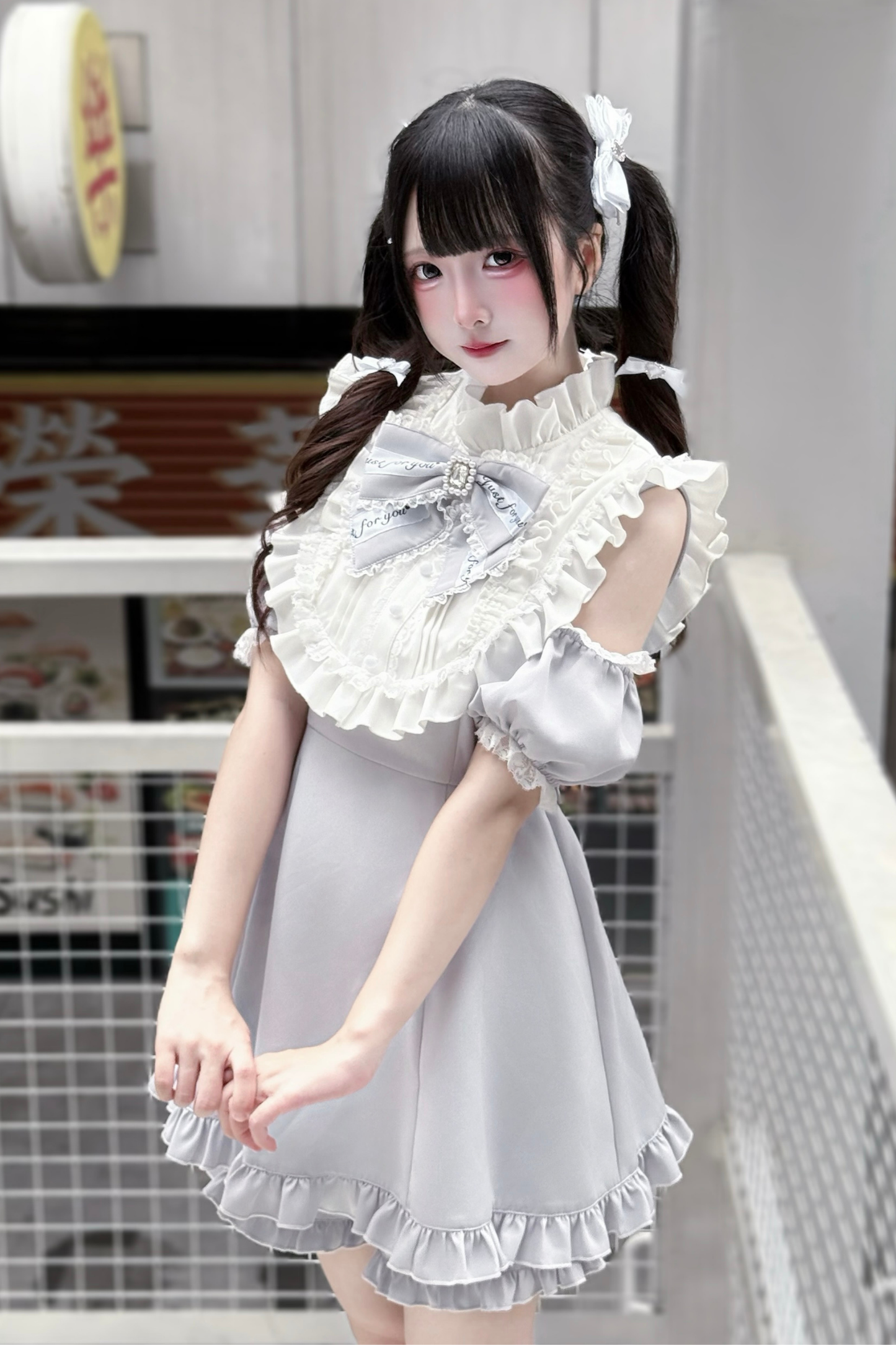 ローズプリンセスオフショルダーフリルリボントップス