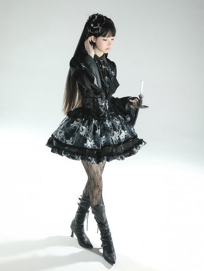 [Précommande jusqu'au 13 mai] Chemise à volants noire à fleurs gothique Bone Iris + jupe corset + accessoires
