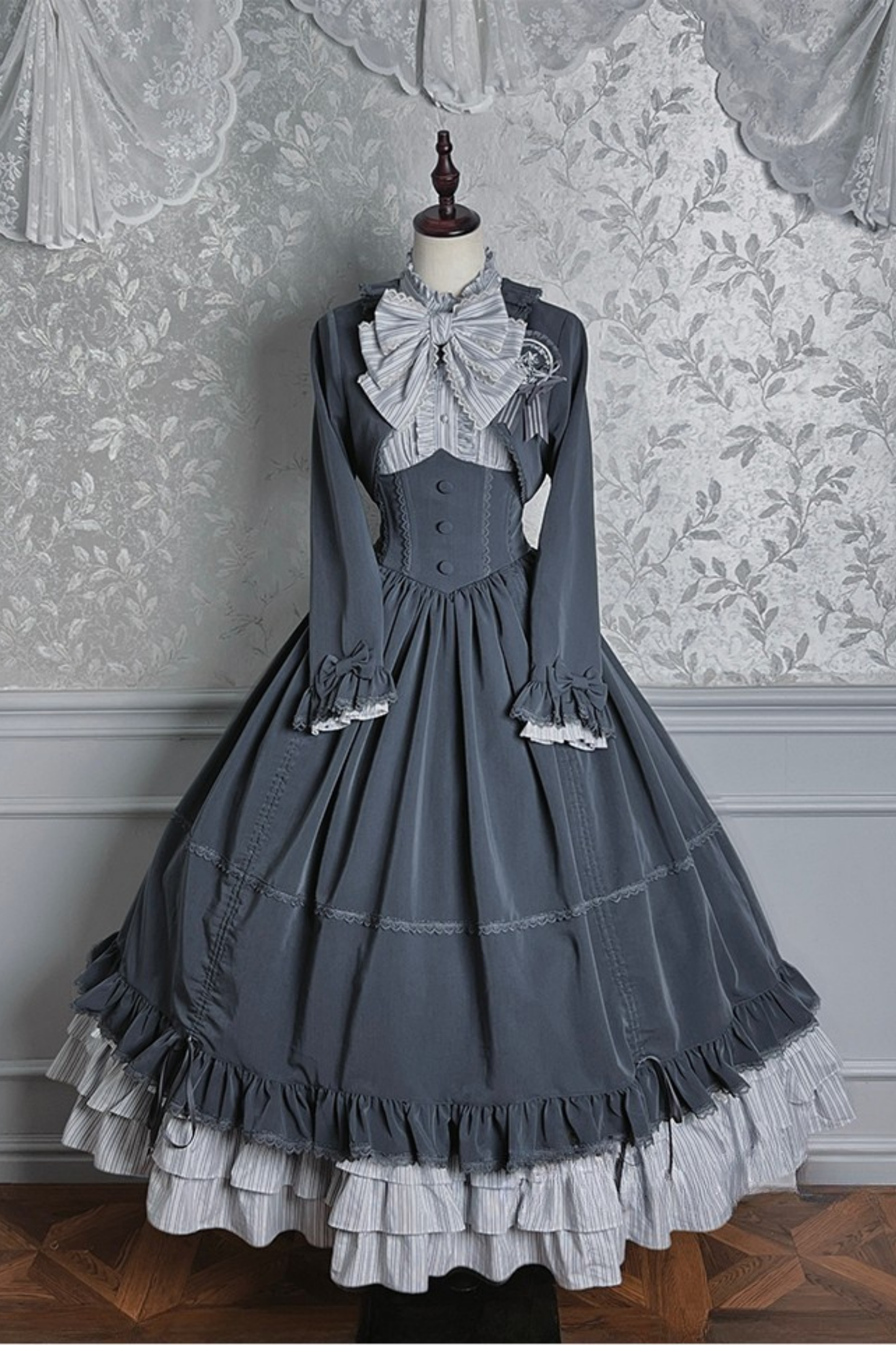 【12月23日予約締切】ビクトリアデュークエレガントクラシックショートジャケット