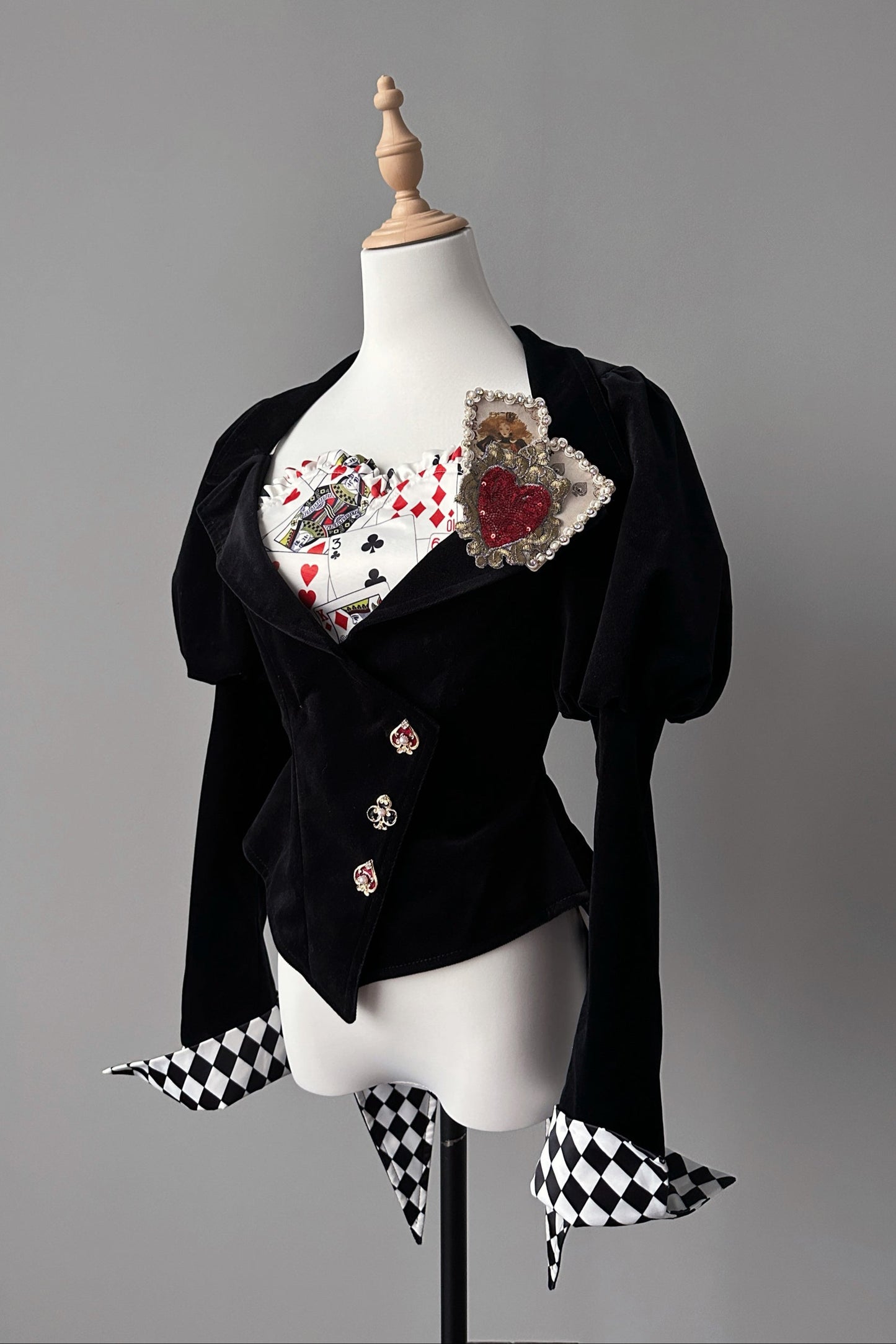 [deposit] Mr. Rabbit Lolita Alice style playing card jacket [reservation remarks size]