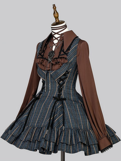 【12月29日予約締切】ゴシックロリータポインテッドカラーアンドレースアップリボンフリルシャツ