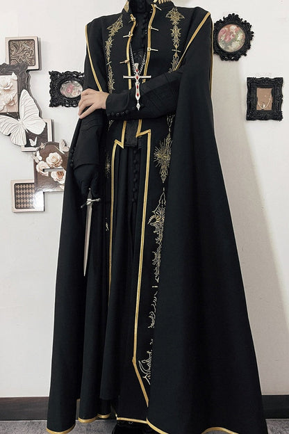 [Reservierungsschluss 13. September] Schwarz-goldener Gothic-Prinzen-Cape-Mantel mit königlicher Stickerei – 2 Stoffoptionen