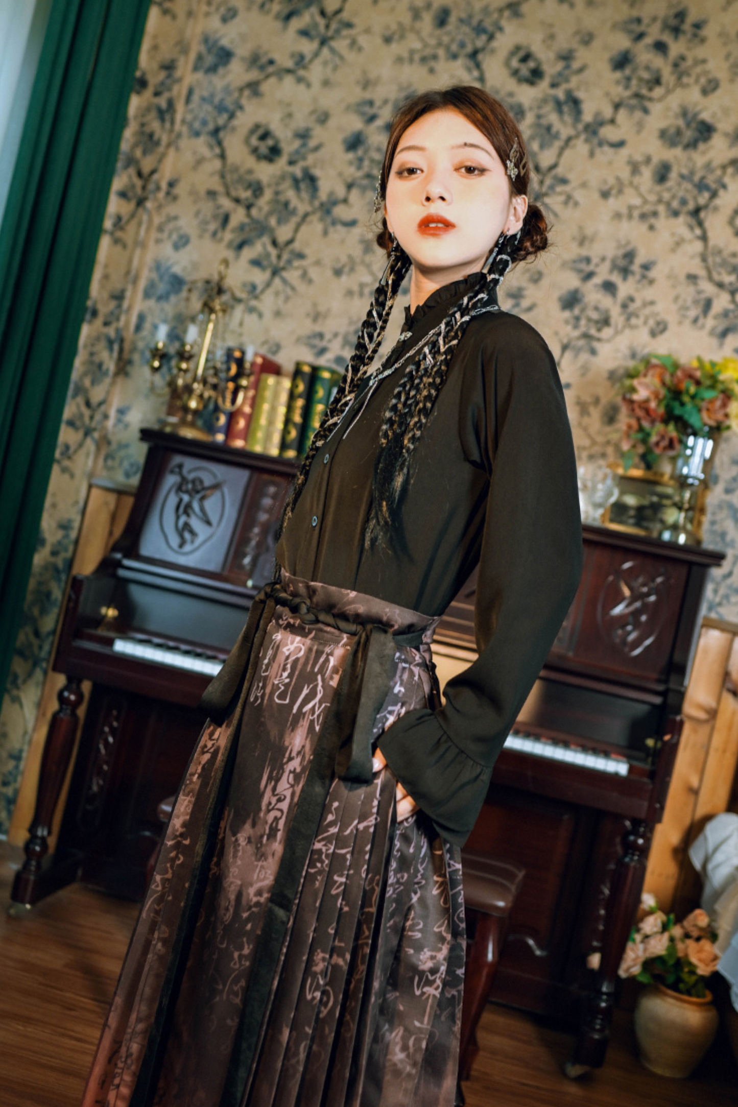 Metal button stand collar shirt