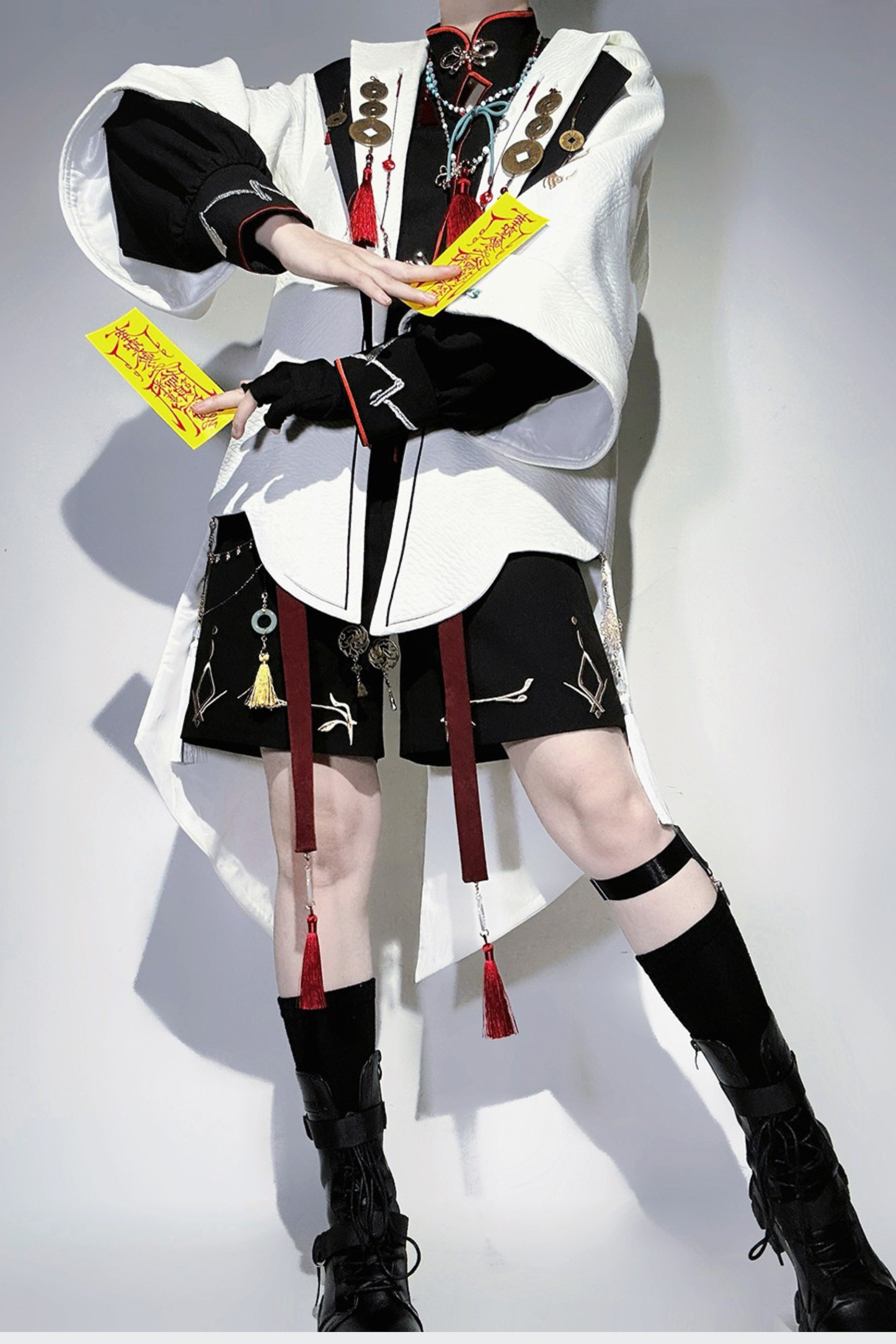 【12月26日予約締切】マウンテンゴーストチャイナプリンスフーディージャケットスーツ＋タッセルネックレス