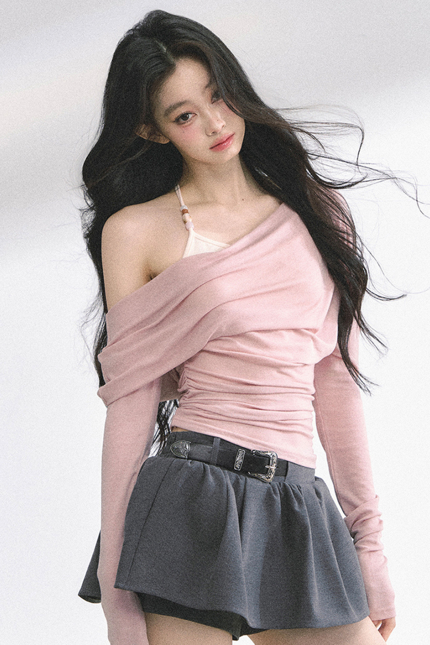 スリミングオフショルダートップス