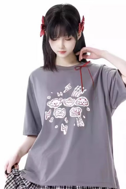 Graffiti T-shirt + Big Swing Check Skirt