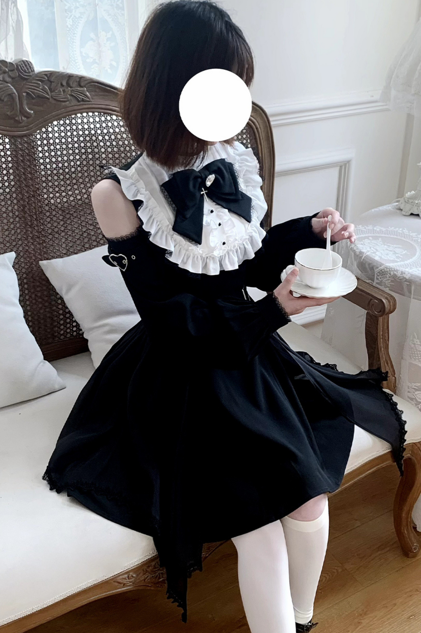 Subculture Dark Lace Off-the-shoulder Dress