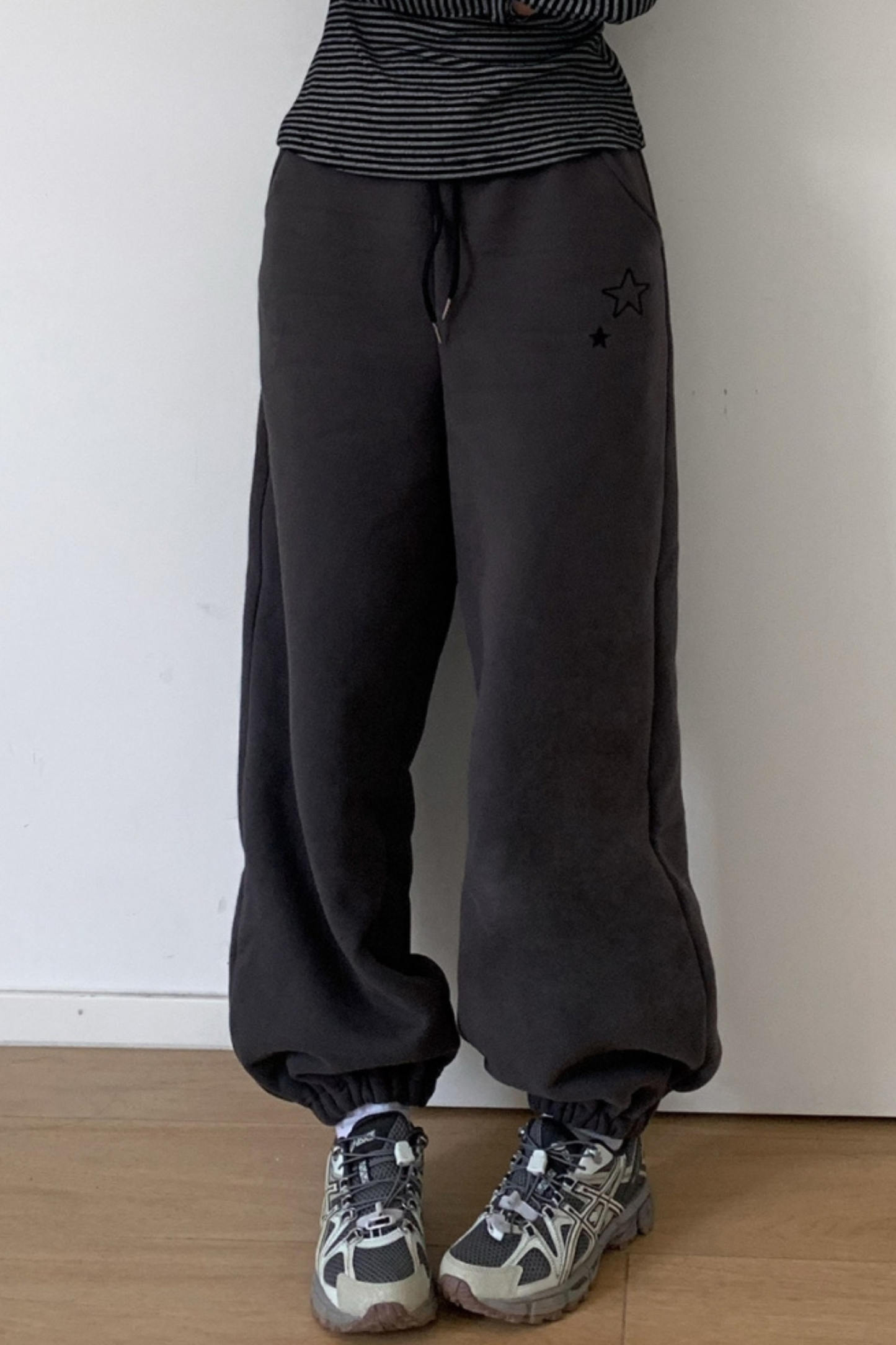 エンブロイダードスノーフレークサーマルパンツ